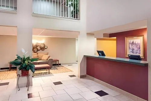 Rodeway Inn & Suites Chandler - Phoenix South I-10