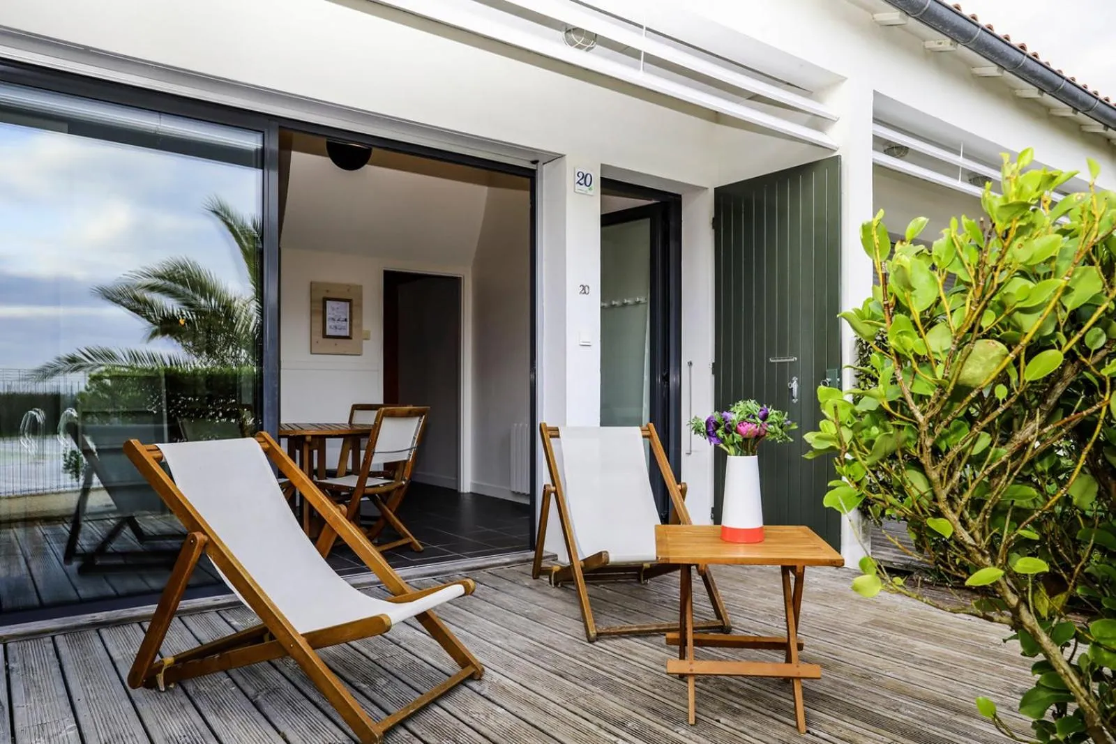Balcony/Terrace in Hôtel Les Vignes de la Chapelle, "The Originals Relais"