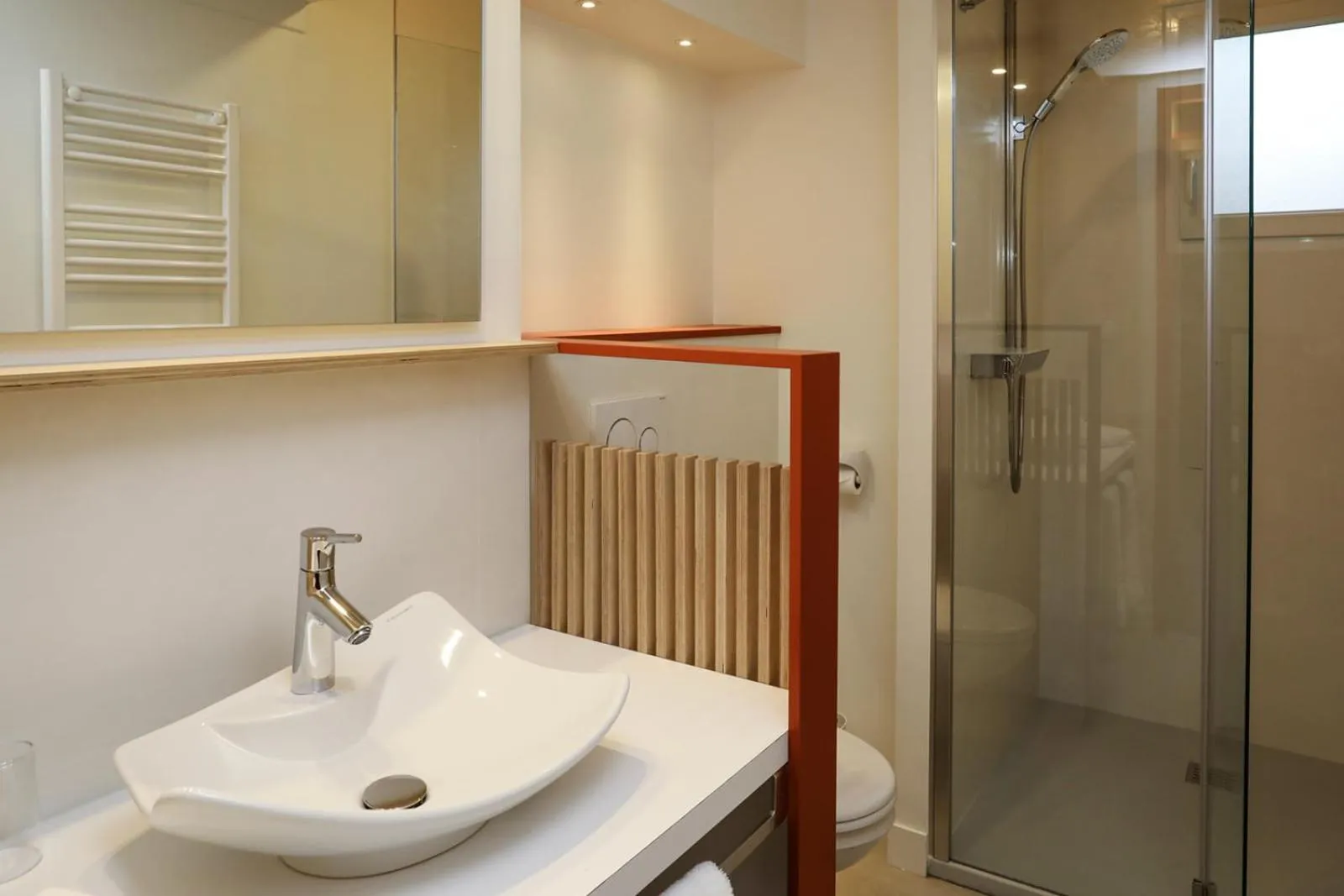Bathroom in Hôtel Les Vignes de la Chapelle, "The Originals Relais"