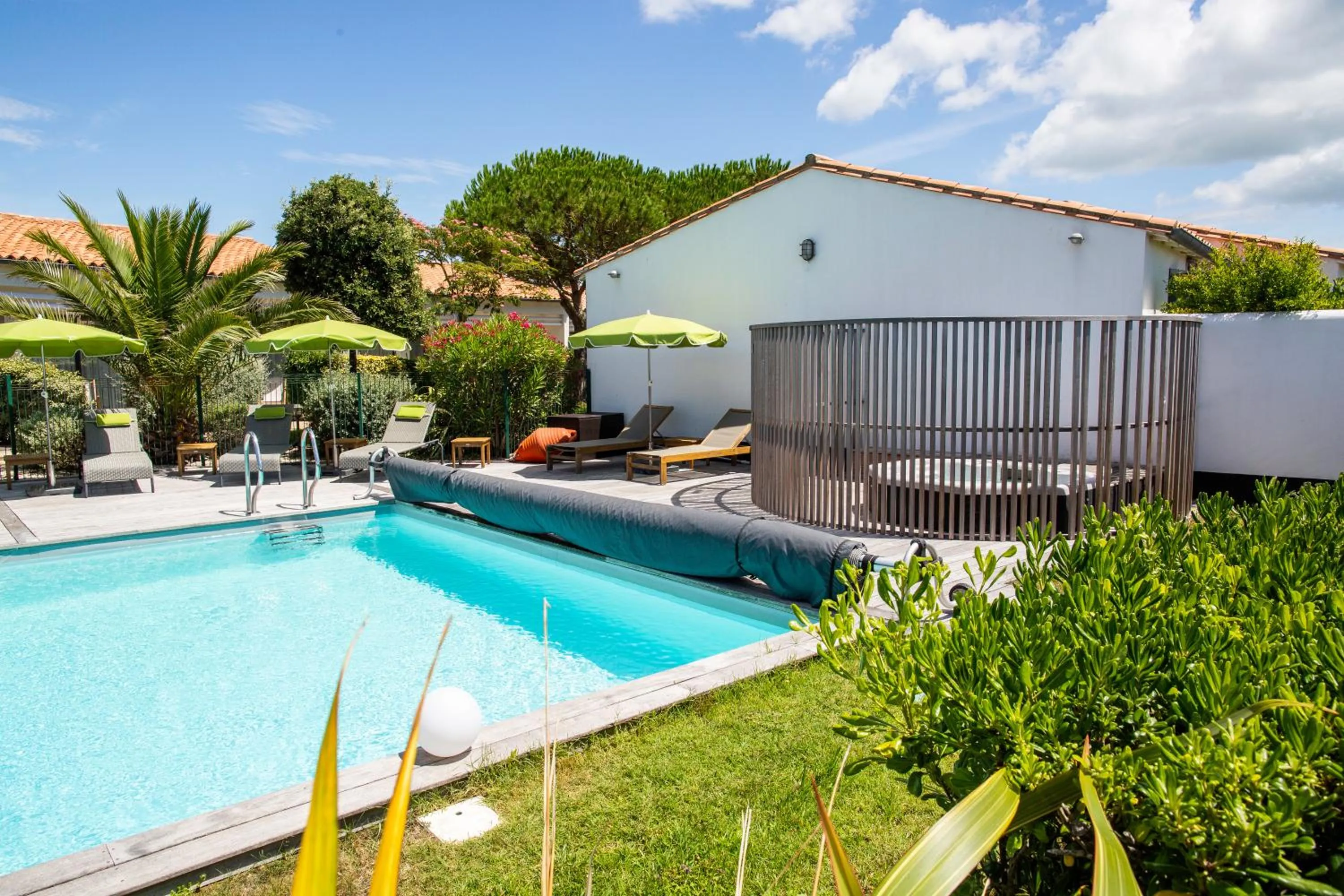 Spa and wellness centre/facilities in Hôtel Les Vignes de la Chapelle, "The Originals Relais"