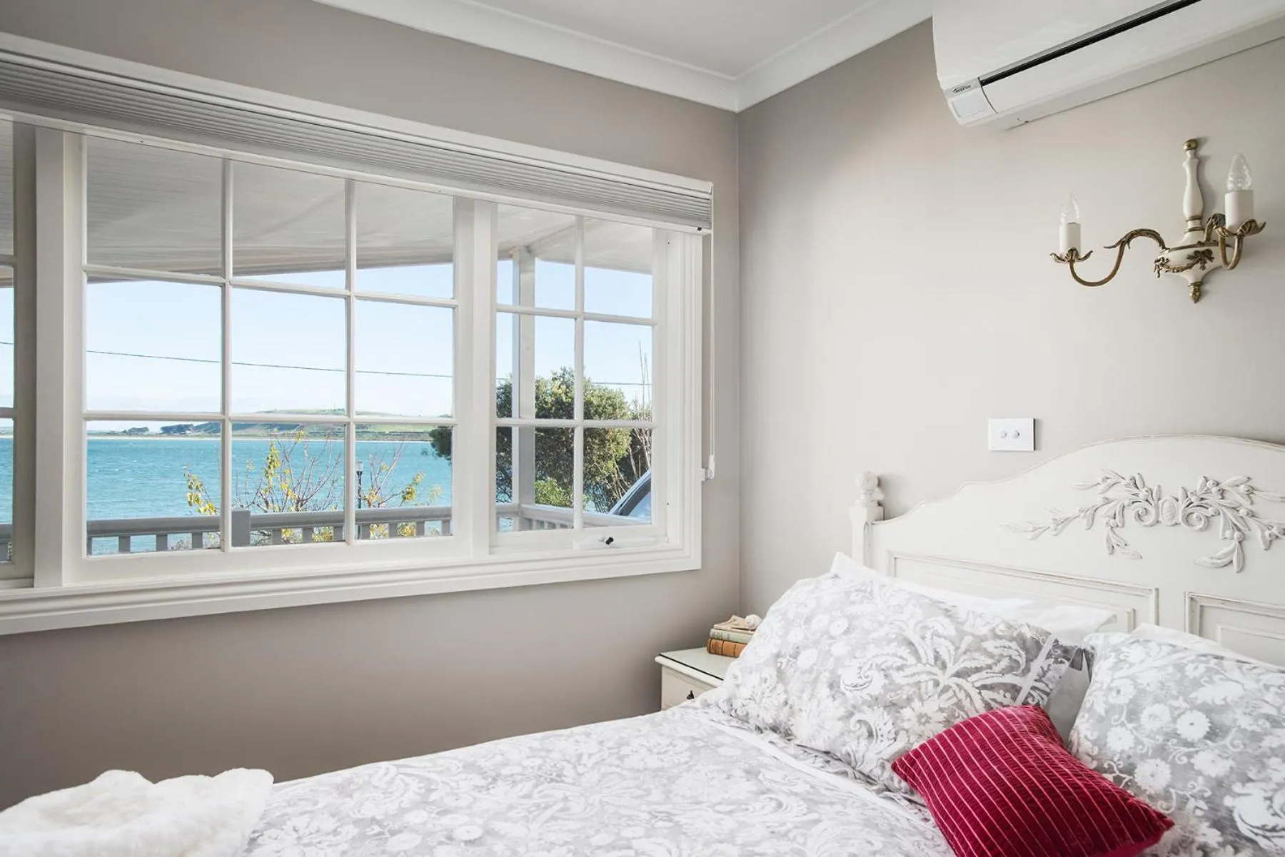 Sea view, Bed in The Ark Stanley Luxury Bed and Breakfast