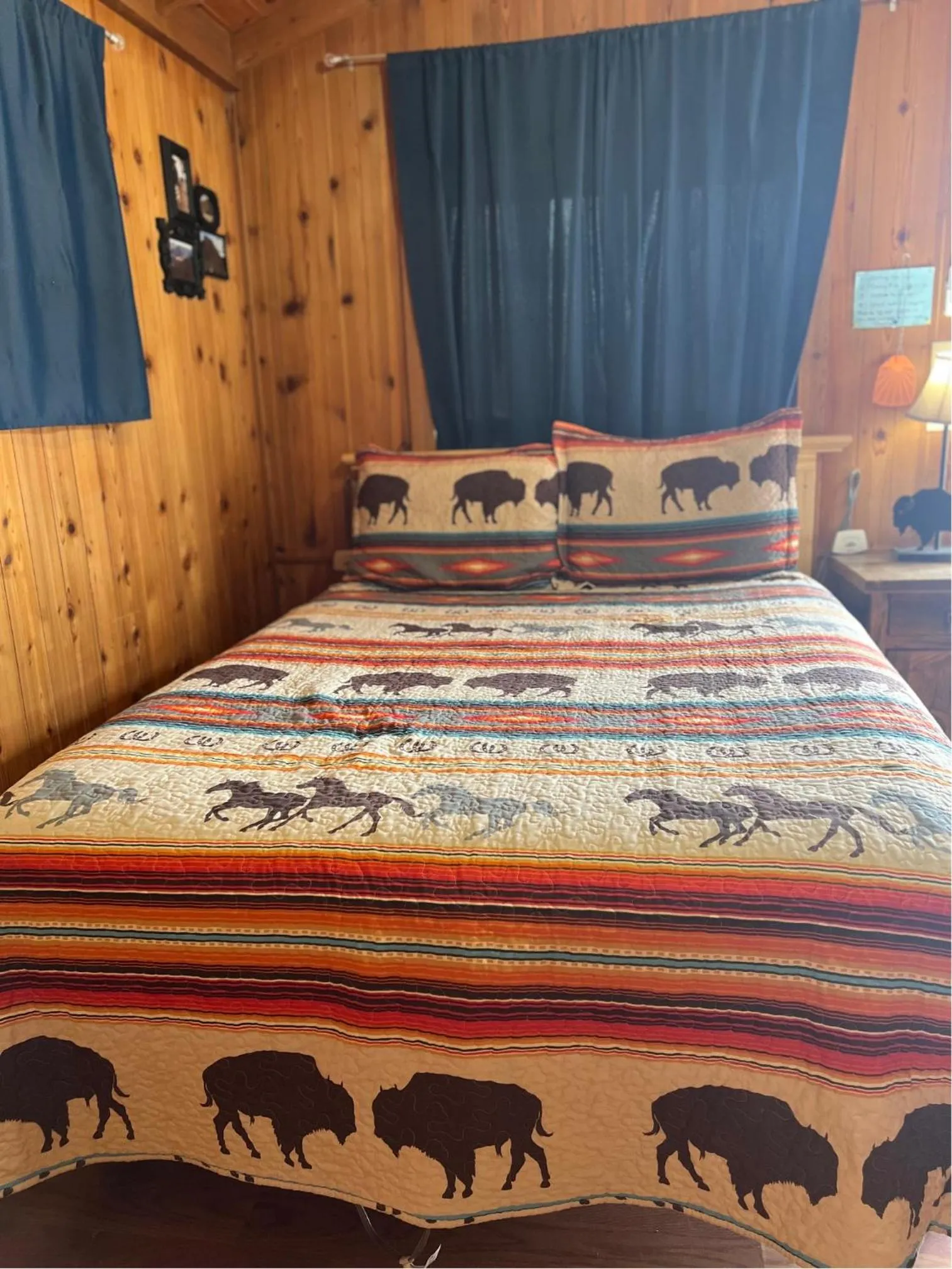 Bed in Grand Canyon Western Ranch