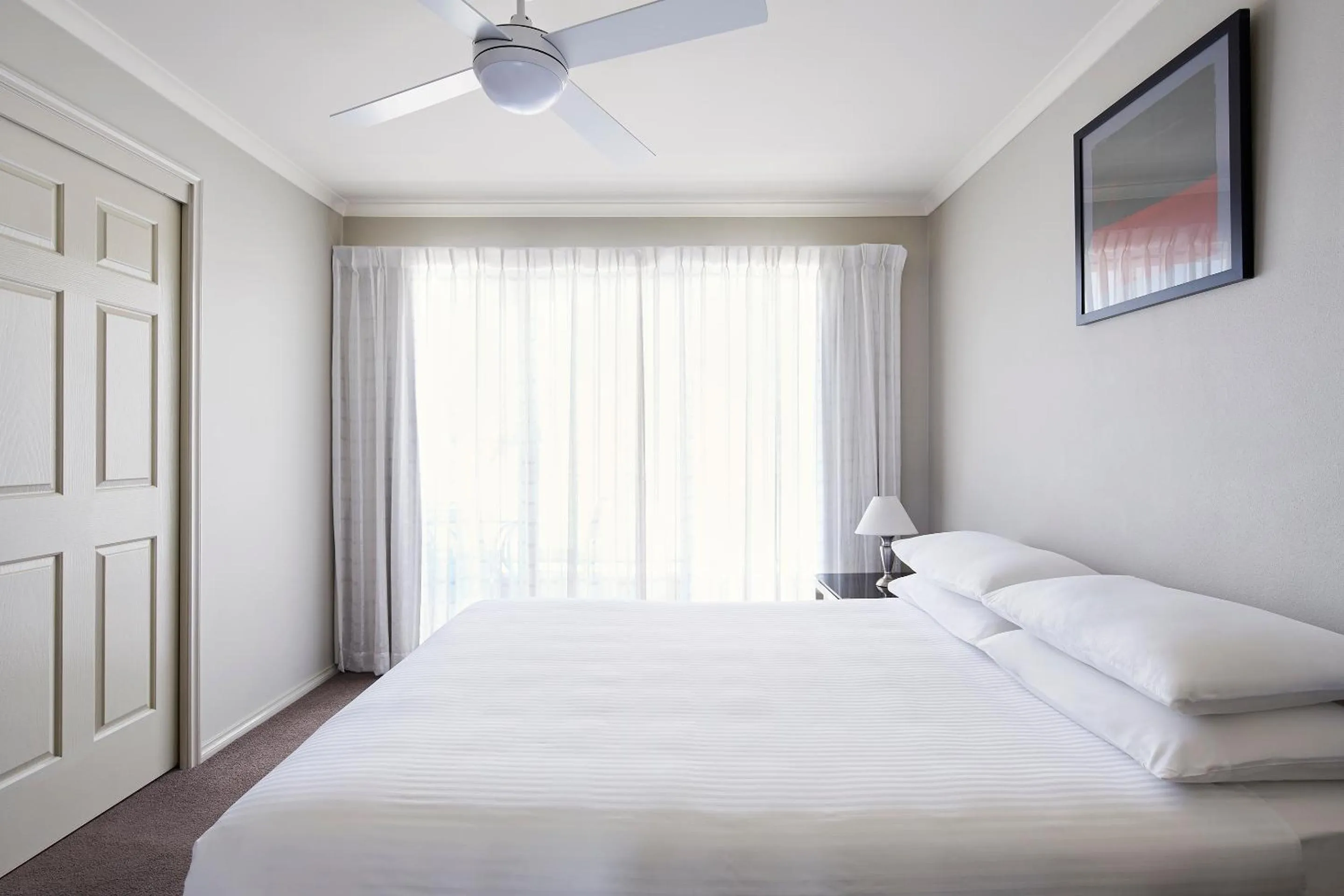 Bed in Pinnacle Apartments