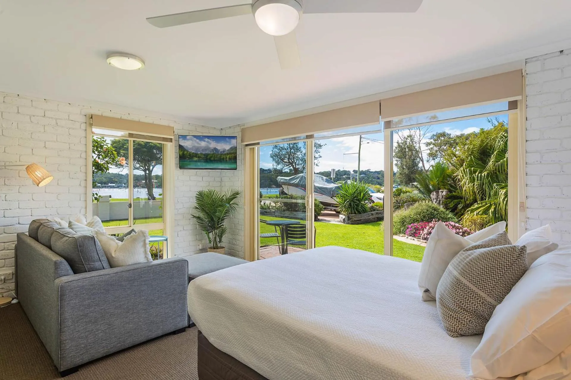 The Retreat Lakeside Merimbula