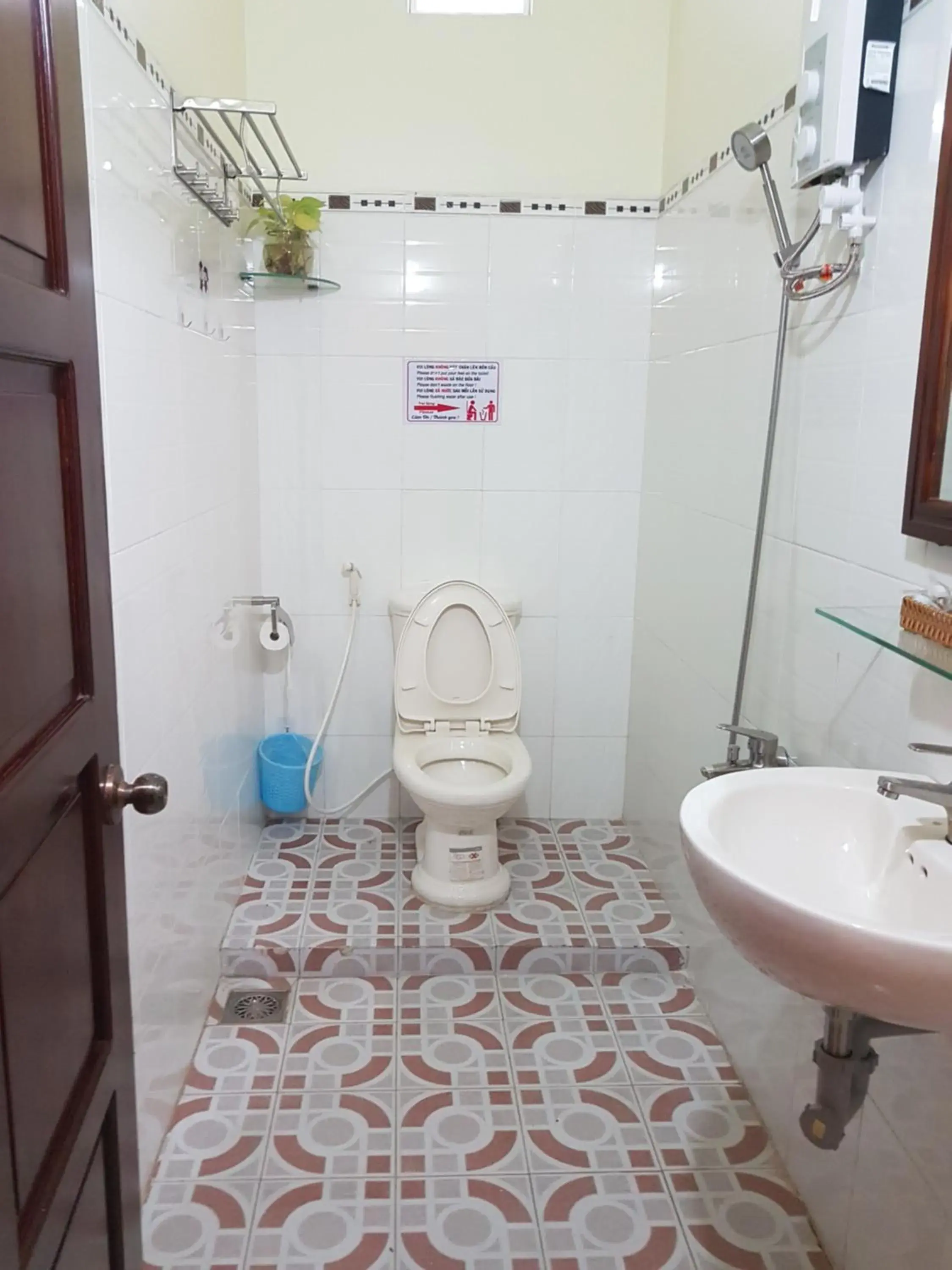 Standard King Room in Hostel Đặng Lợi ホステルダンロイ Standard King Room in Hostel Đặng Lợi ホステルダンロイ