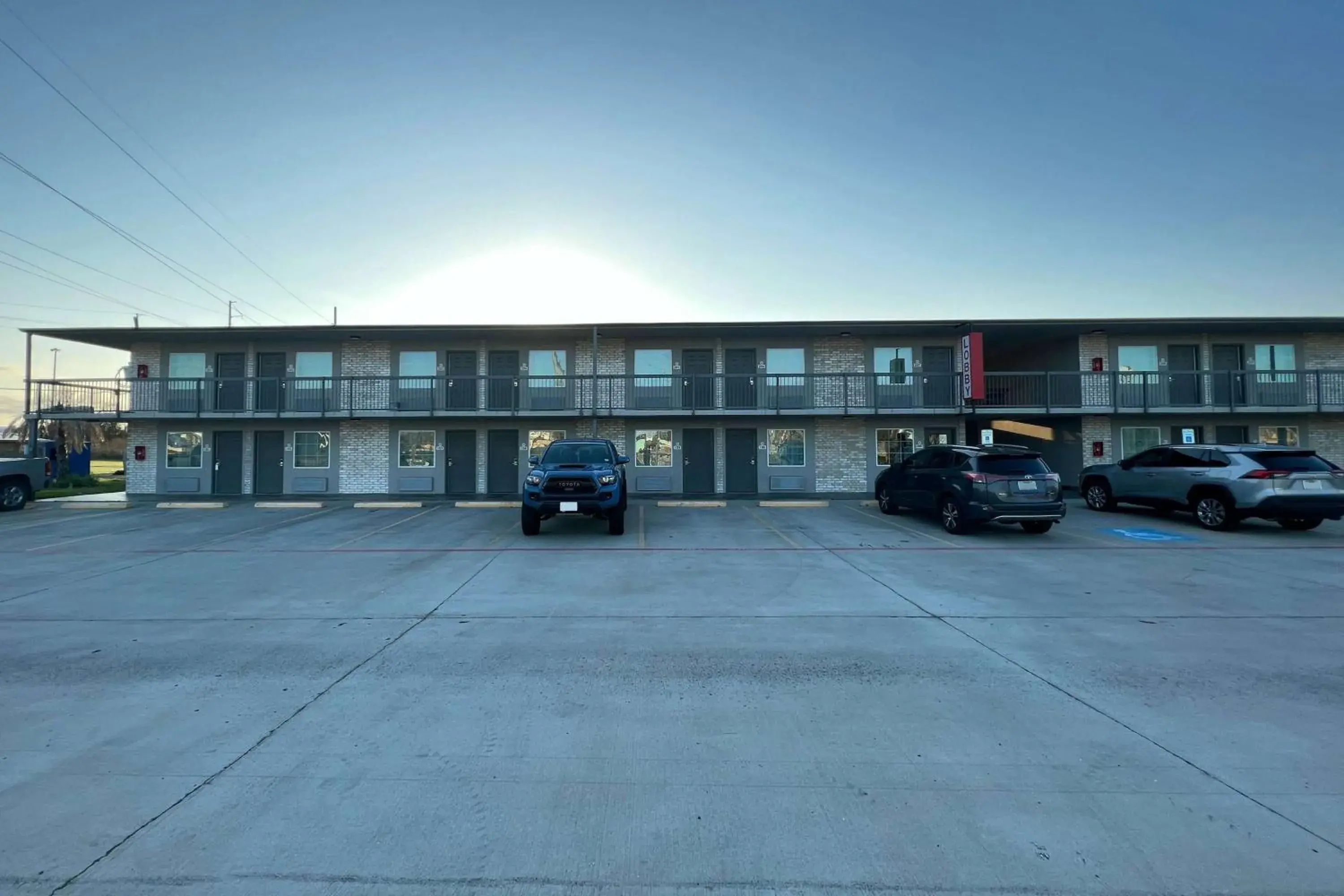 Property building in Super 8 by Wyndham Sulphur South Property building in Super 8 by Wyndham Sulphur South