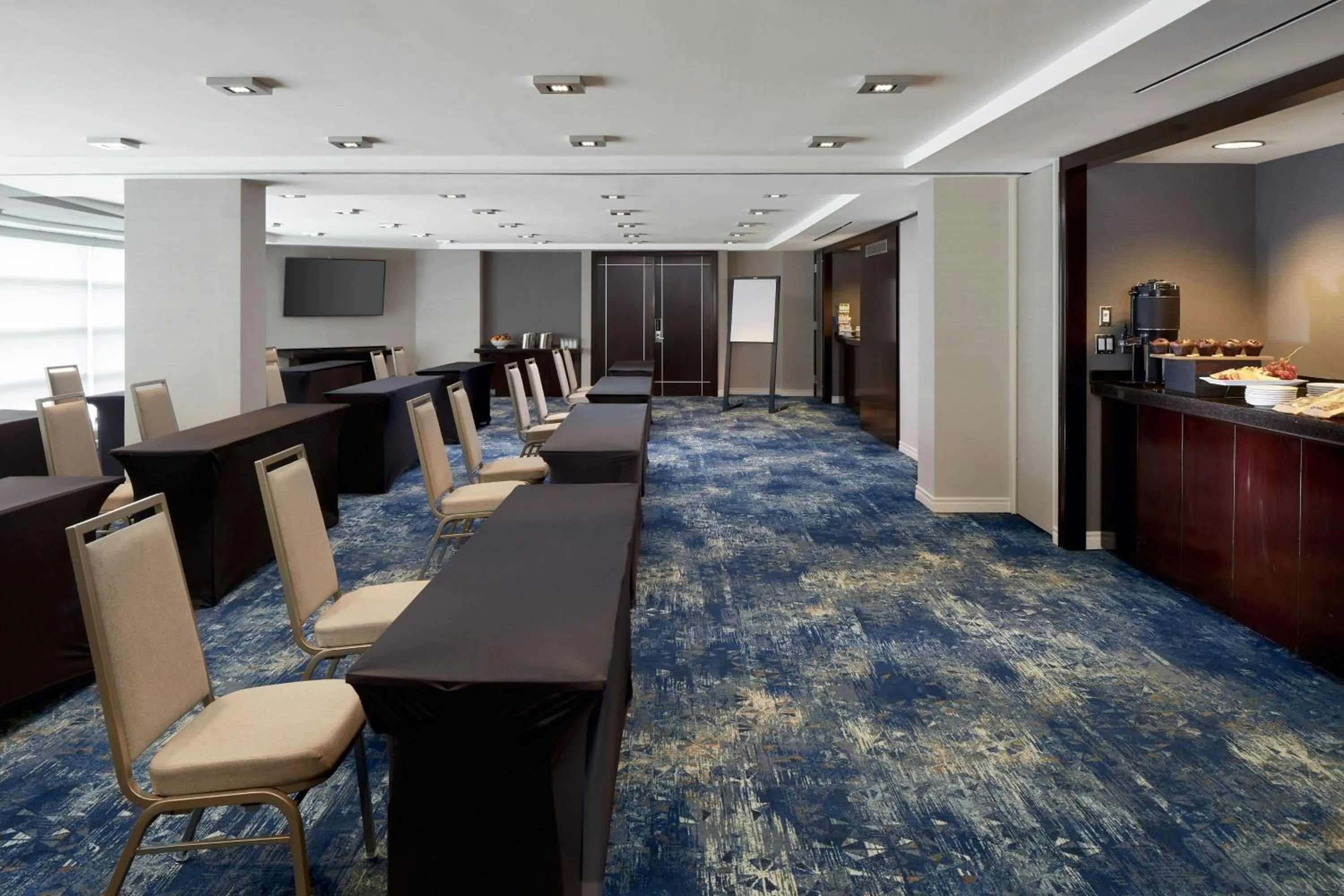 Meeting/conference room in Sheraton Montreal Airport Hotel