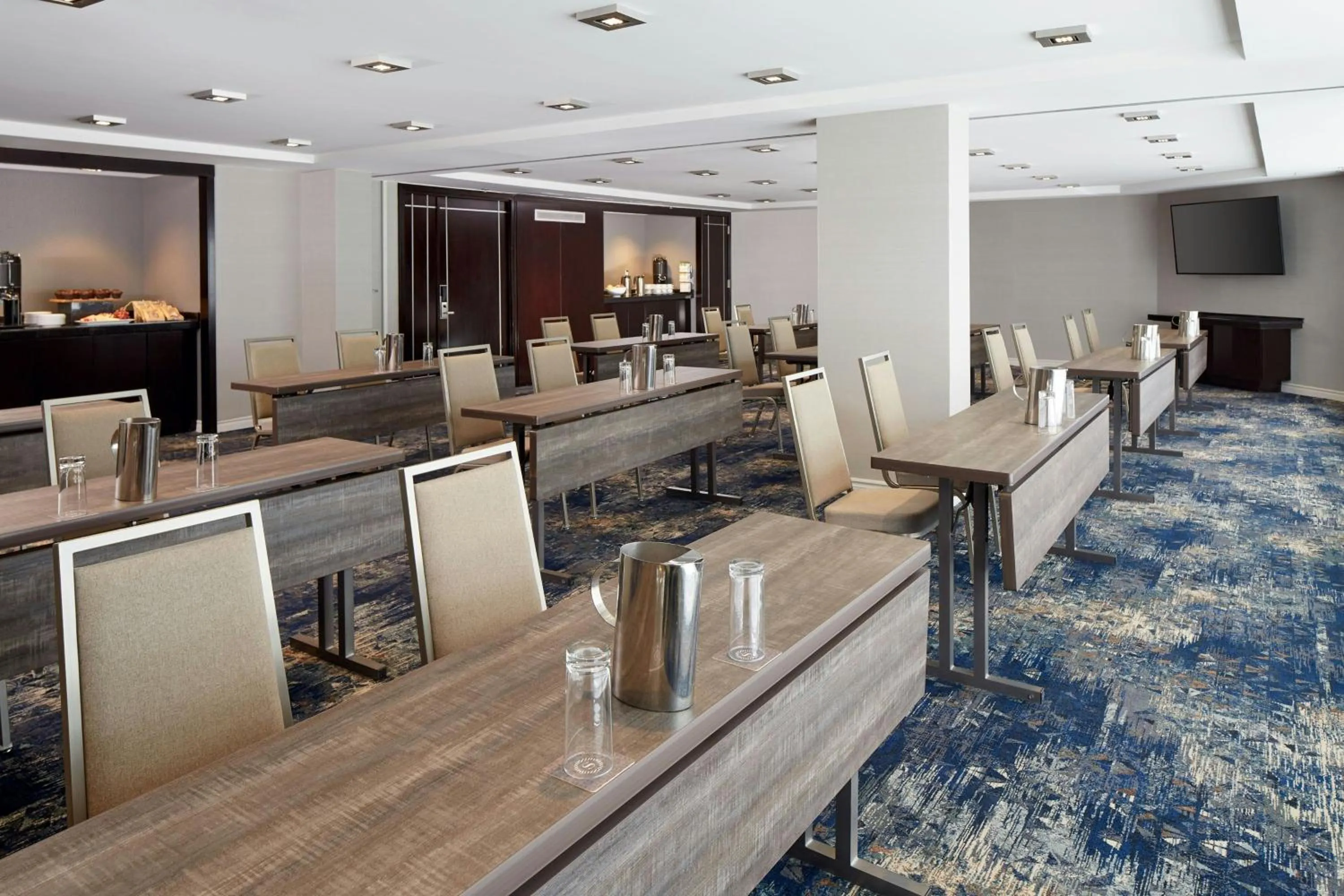 Meeting/conference room in Sheraton Montreal Airport Hotel