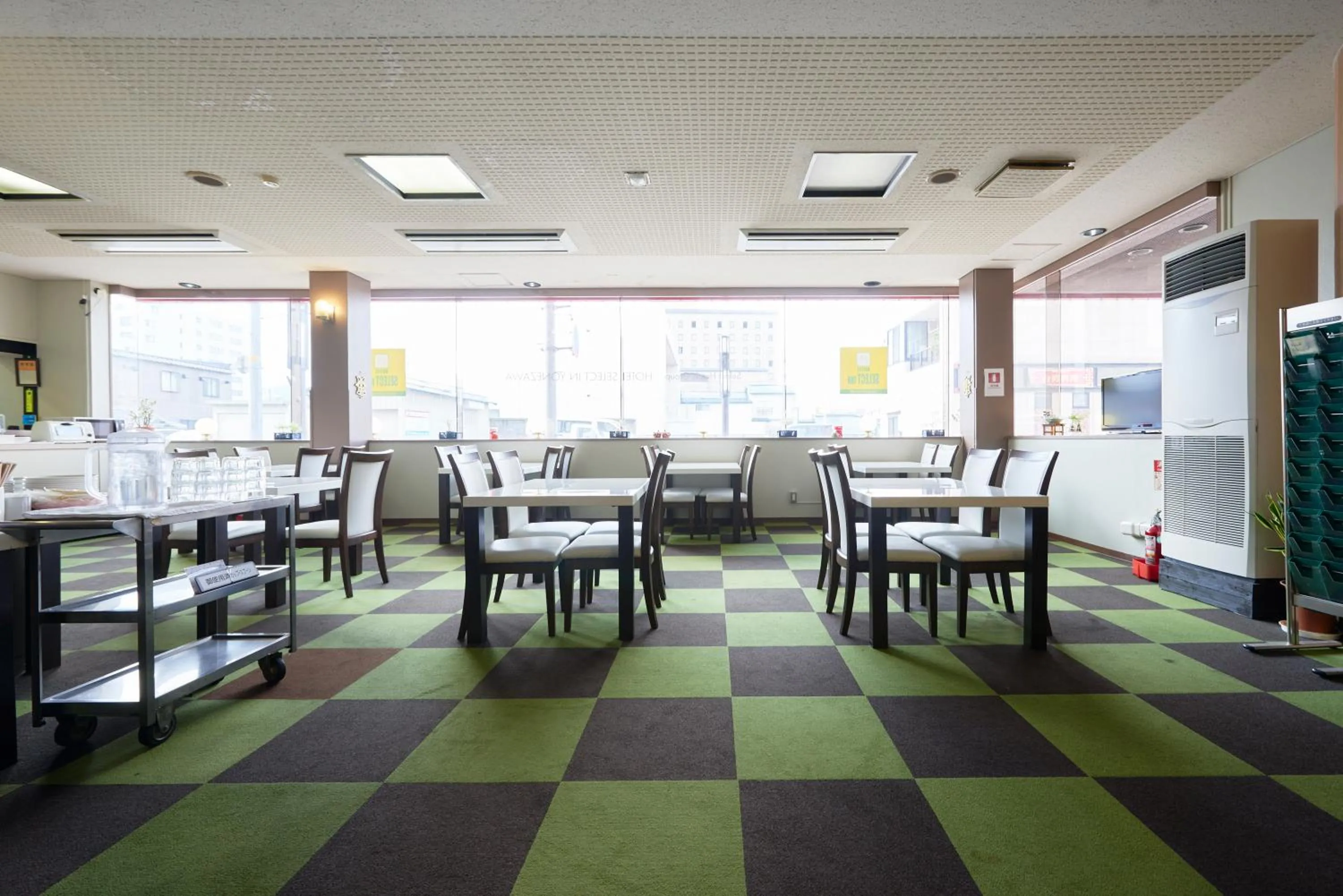 Restaurant/places to eat in Select Inn Yonezawa