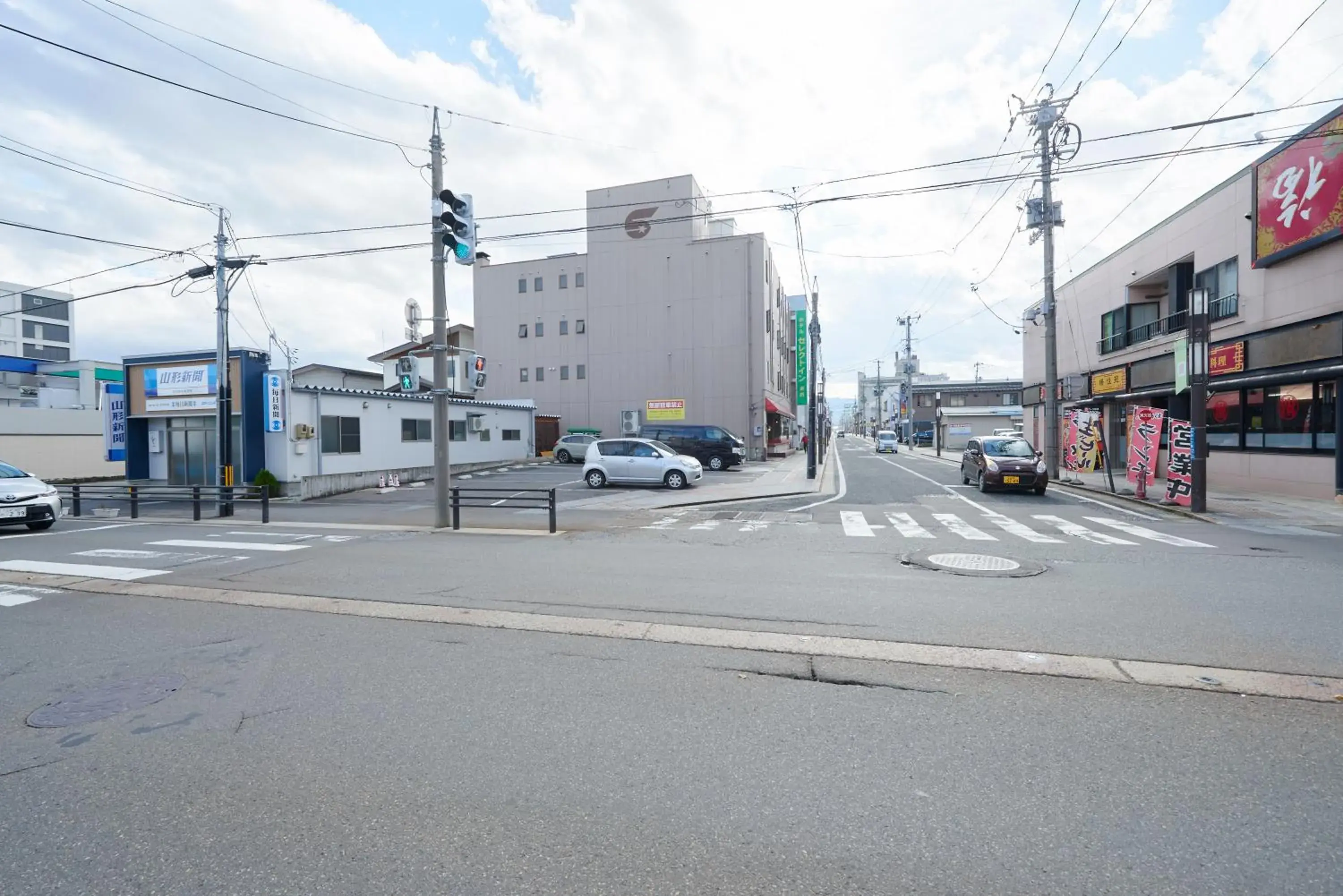 Property building in Select Inn Yonezawa Property building in Select Inn Yonezawa