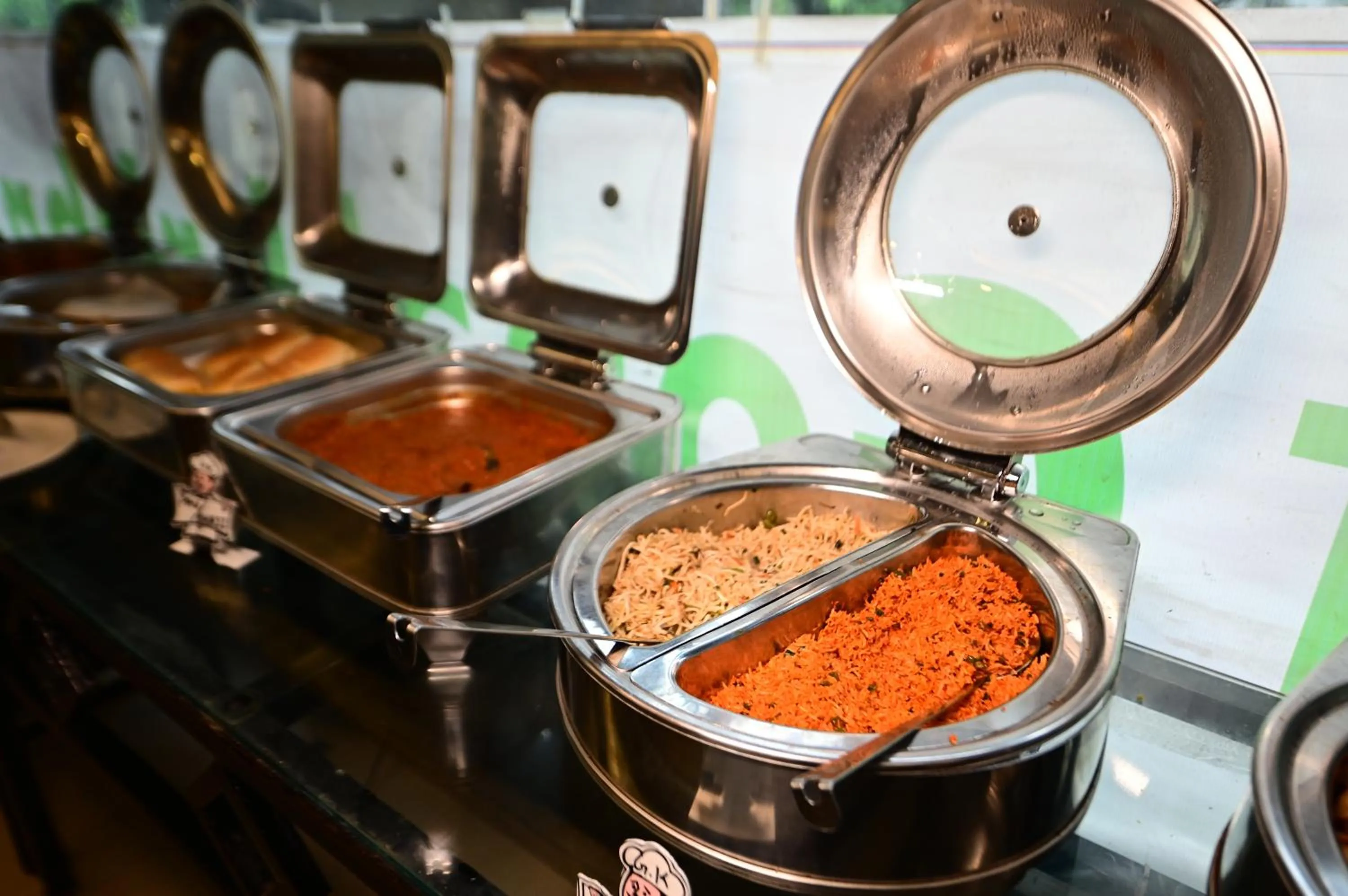 Buffet breakfast in Hotel Sai Inn