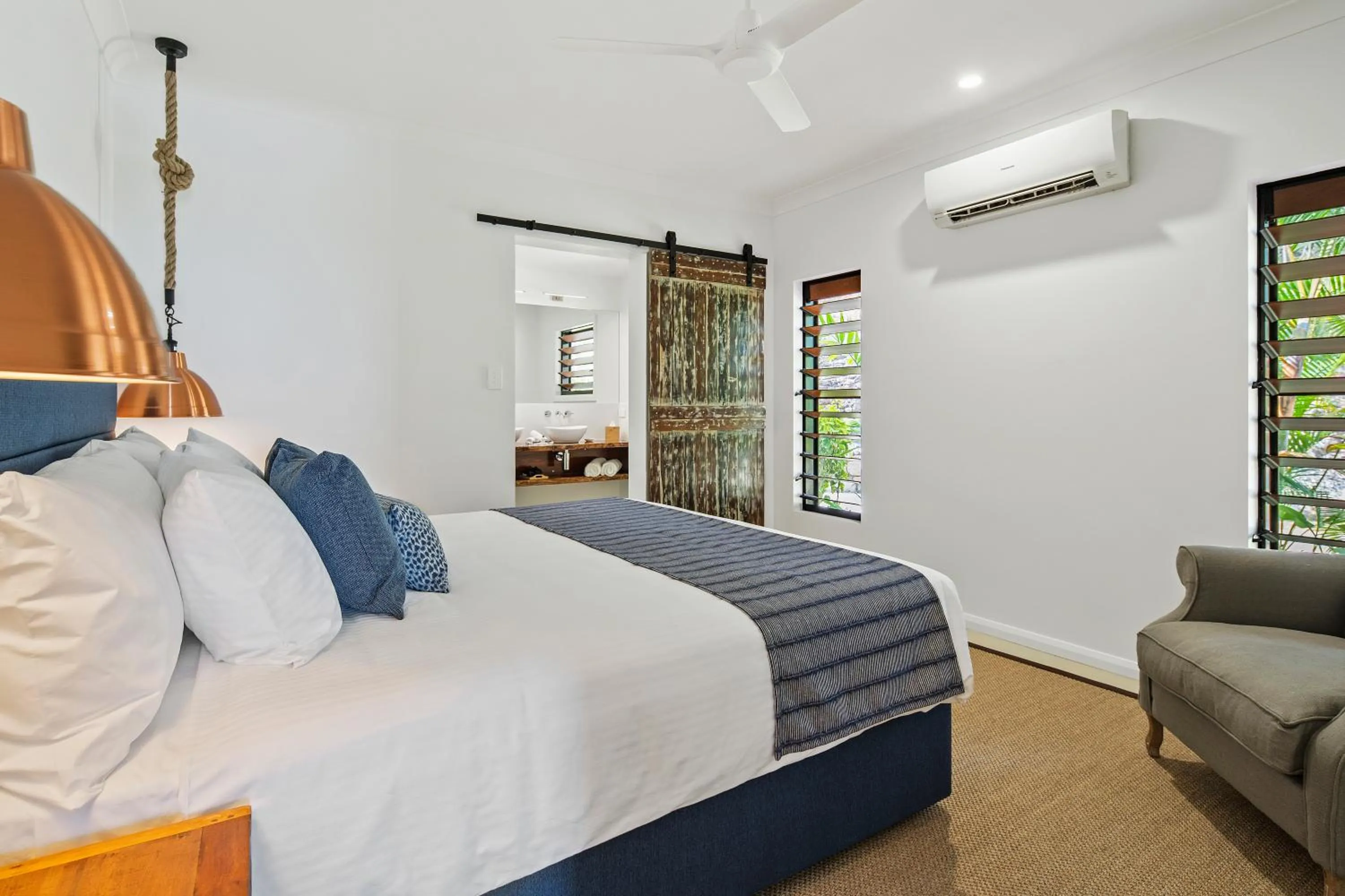 Bed in Freedom Shores Resort Airlie Beach