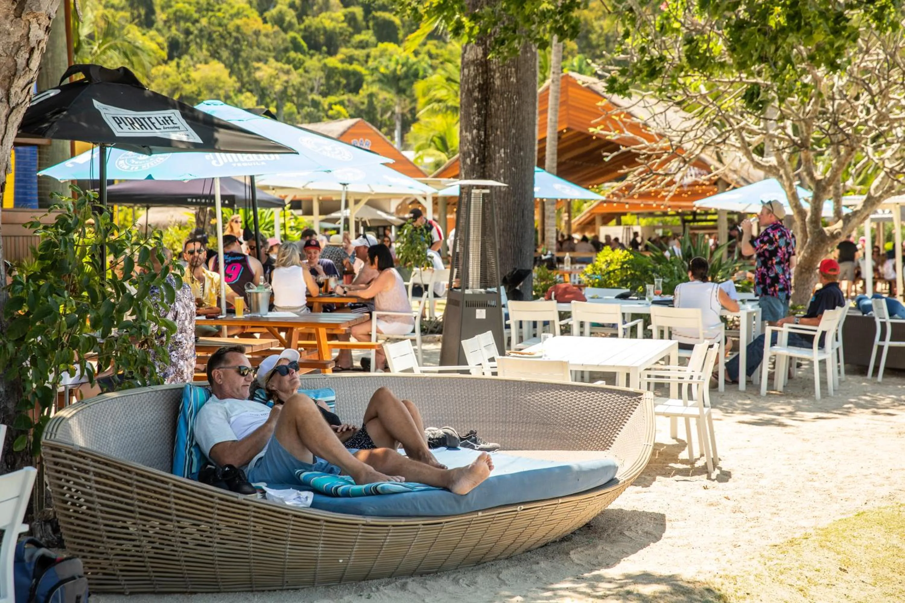 Restaurant/places to eat in Freedom Shores Resort Airlie Beach