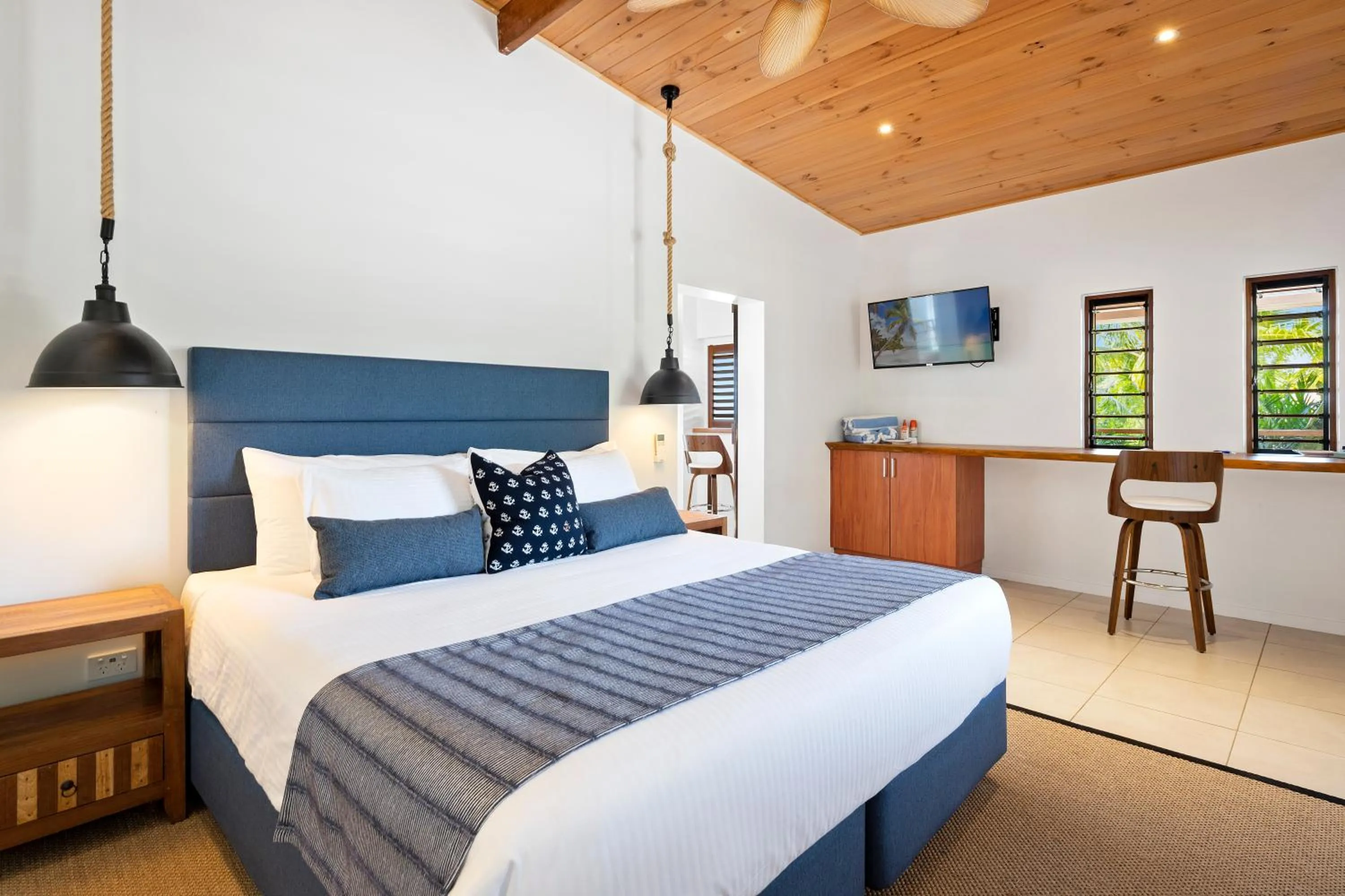 Bed in Freedom Shores Resort Airlie Beach