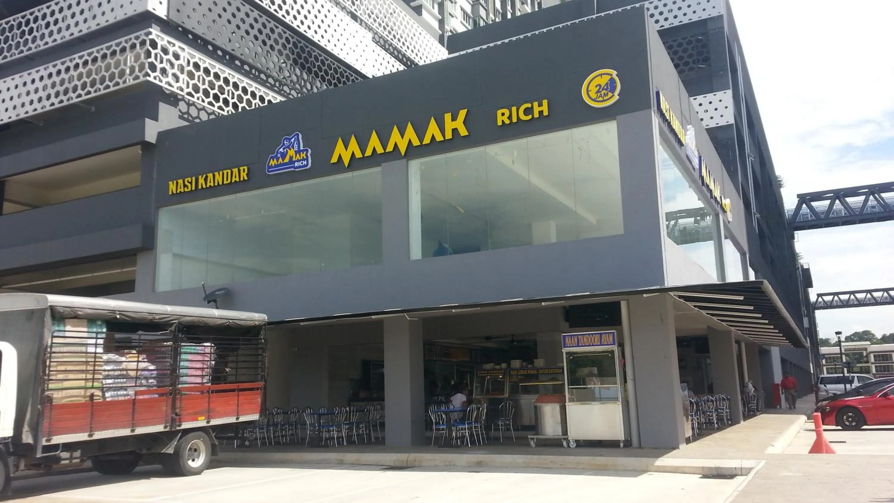 Restaurant/places to eat in AZ Homestay @ Southville City