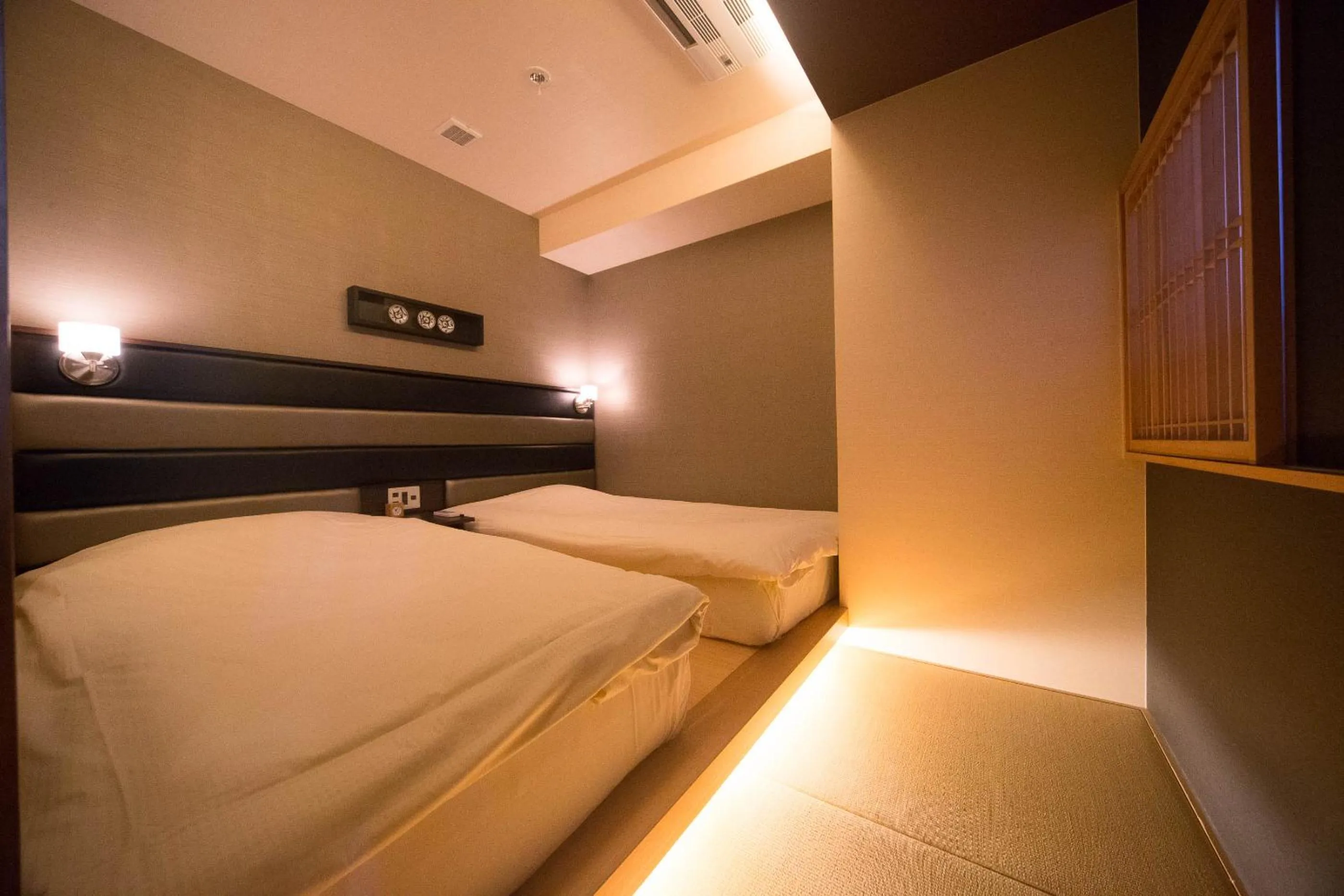 Photo of the whole room, Bed in DogoYaya