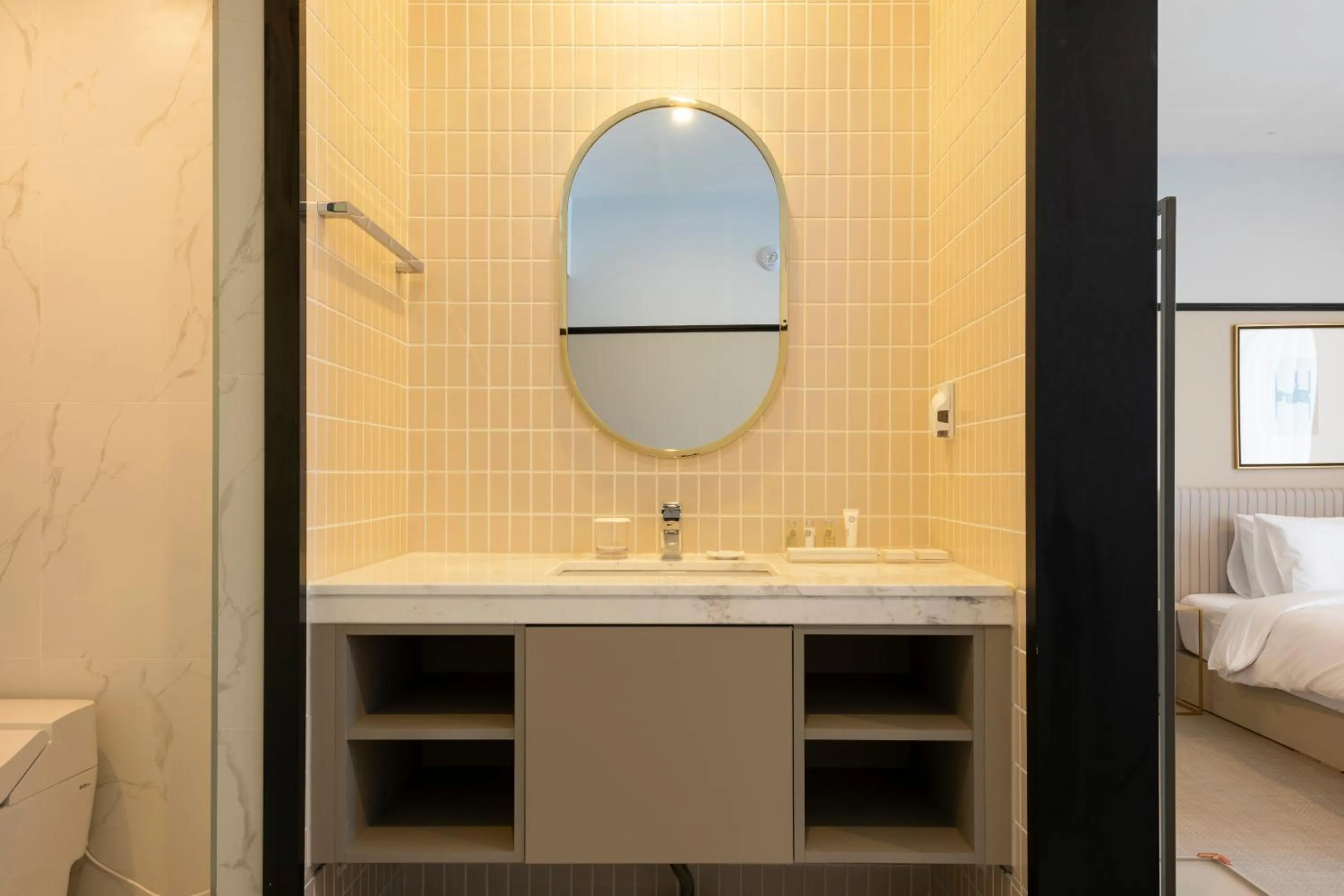 Bed in Browndot Business Seomyeon