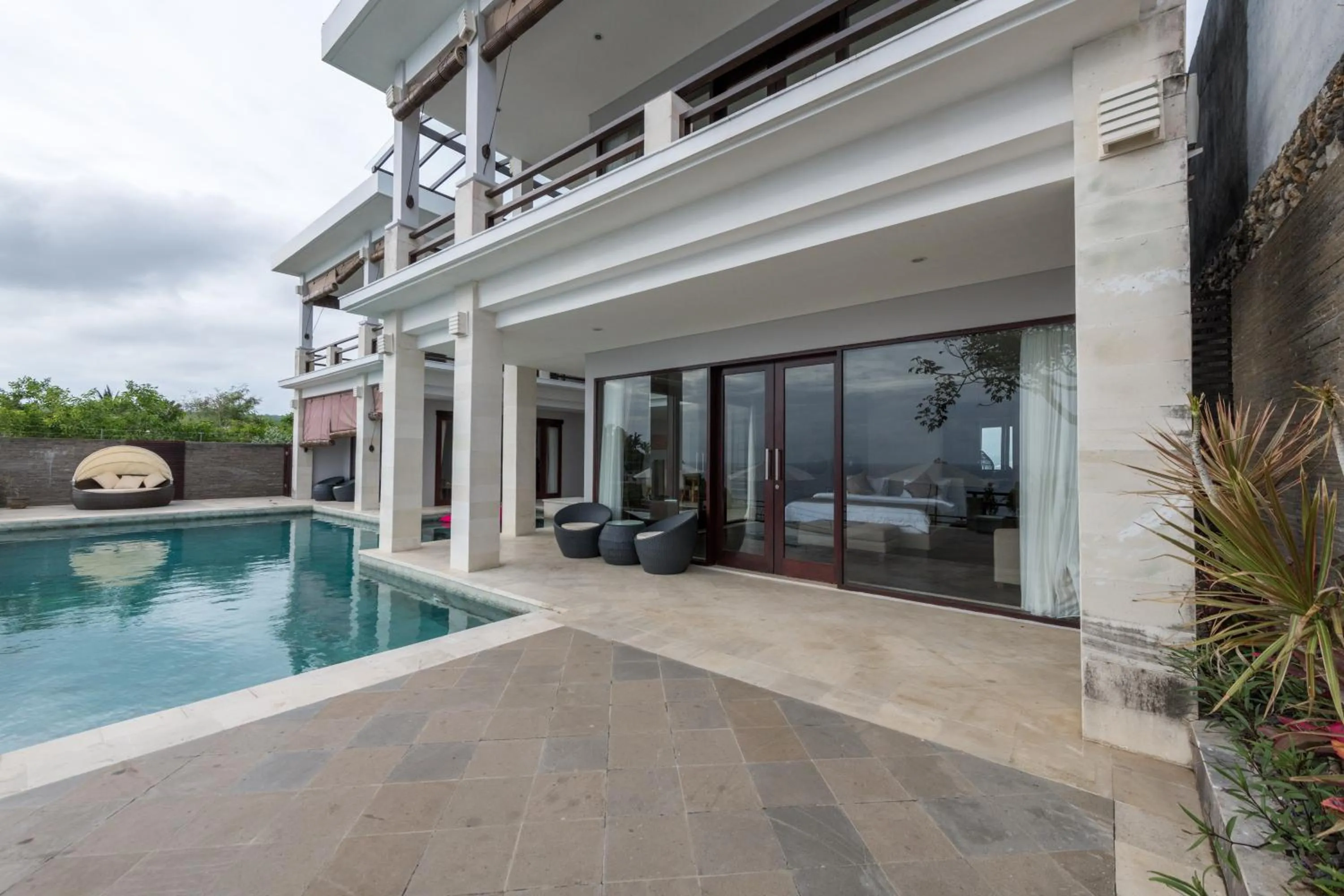 Swimming pool in Villa Maiara