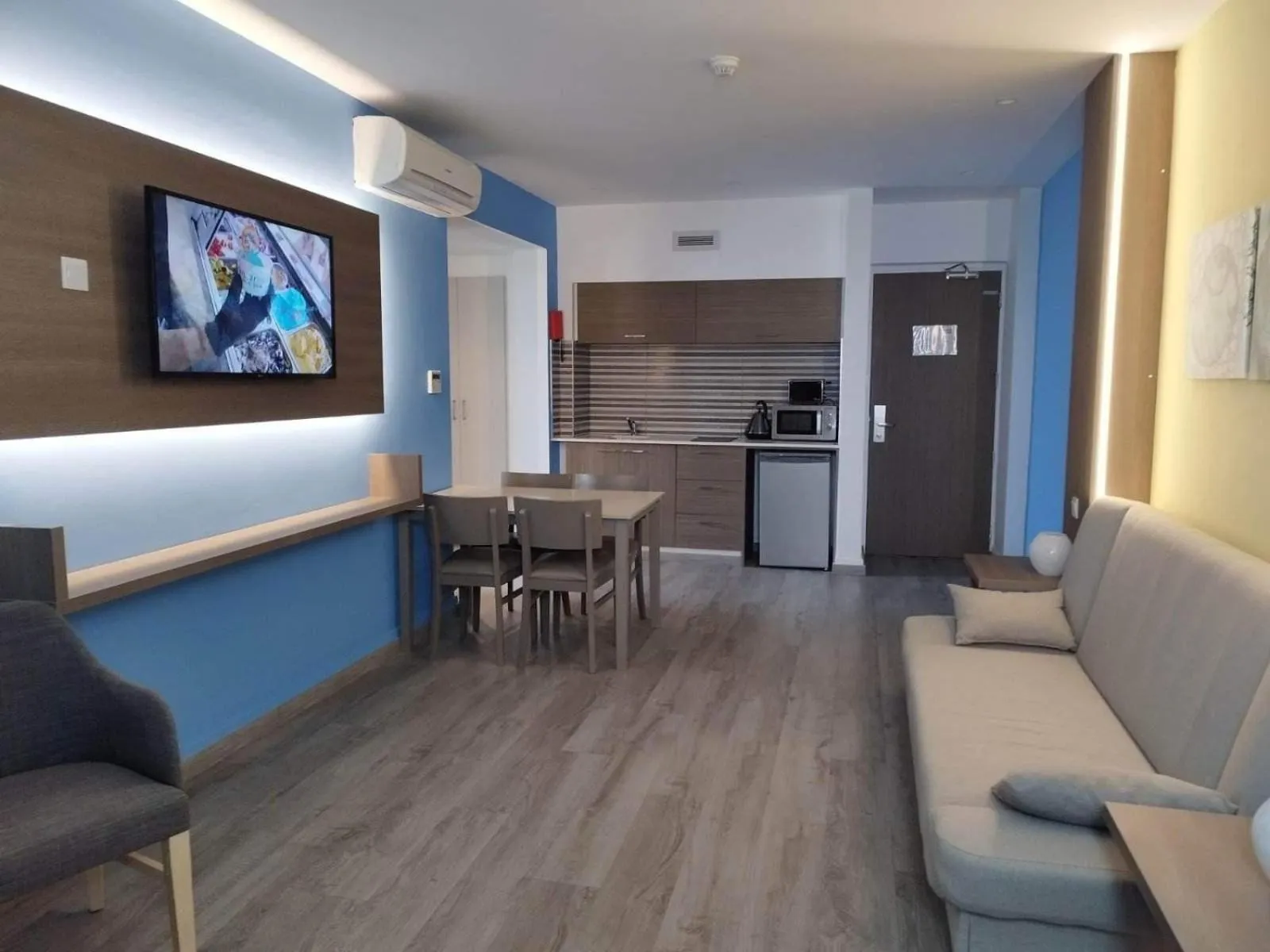 Seating area in Melini Hotel Suites