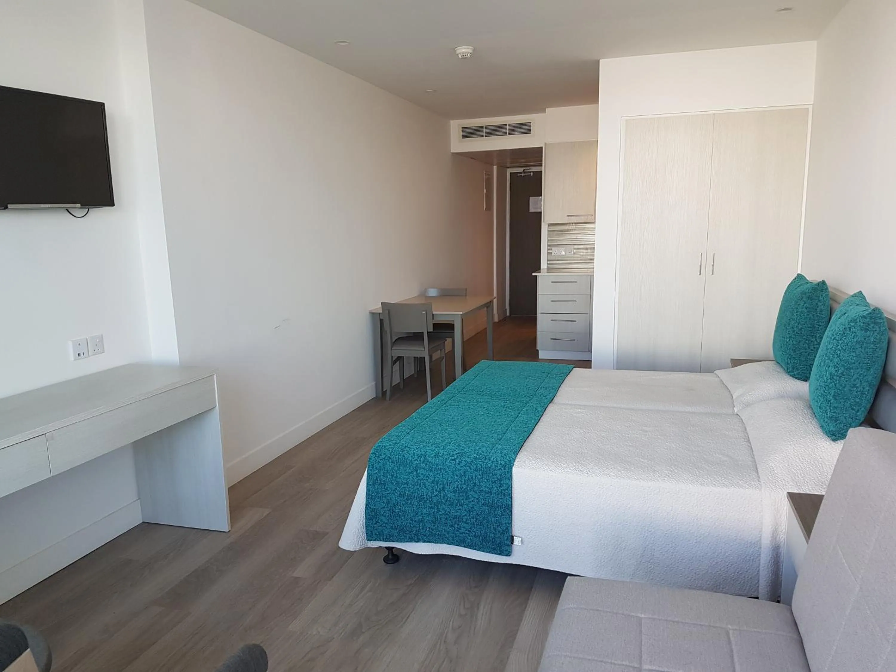 Photo of the whole room, Bed in Melini Hotel Suites