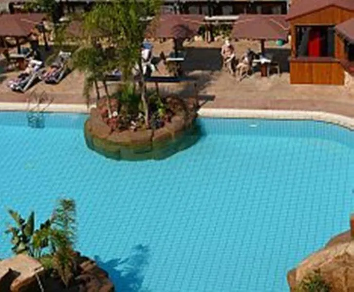Swimming pool in Melini Hotel Suites