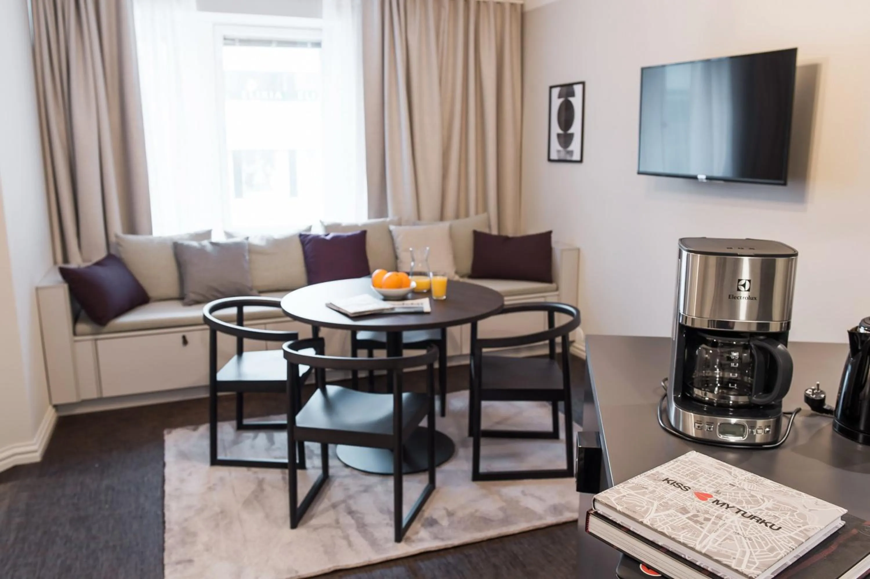 Living room in Forenom Aparthotel Turku