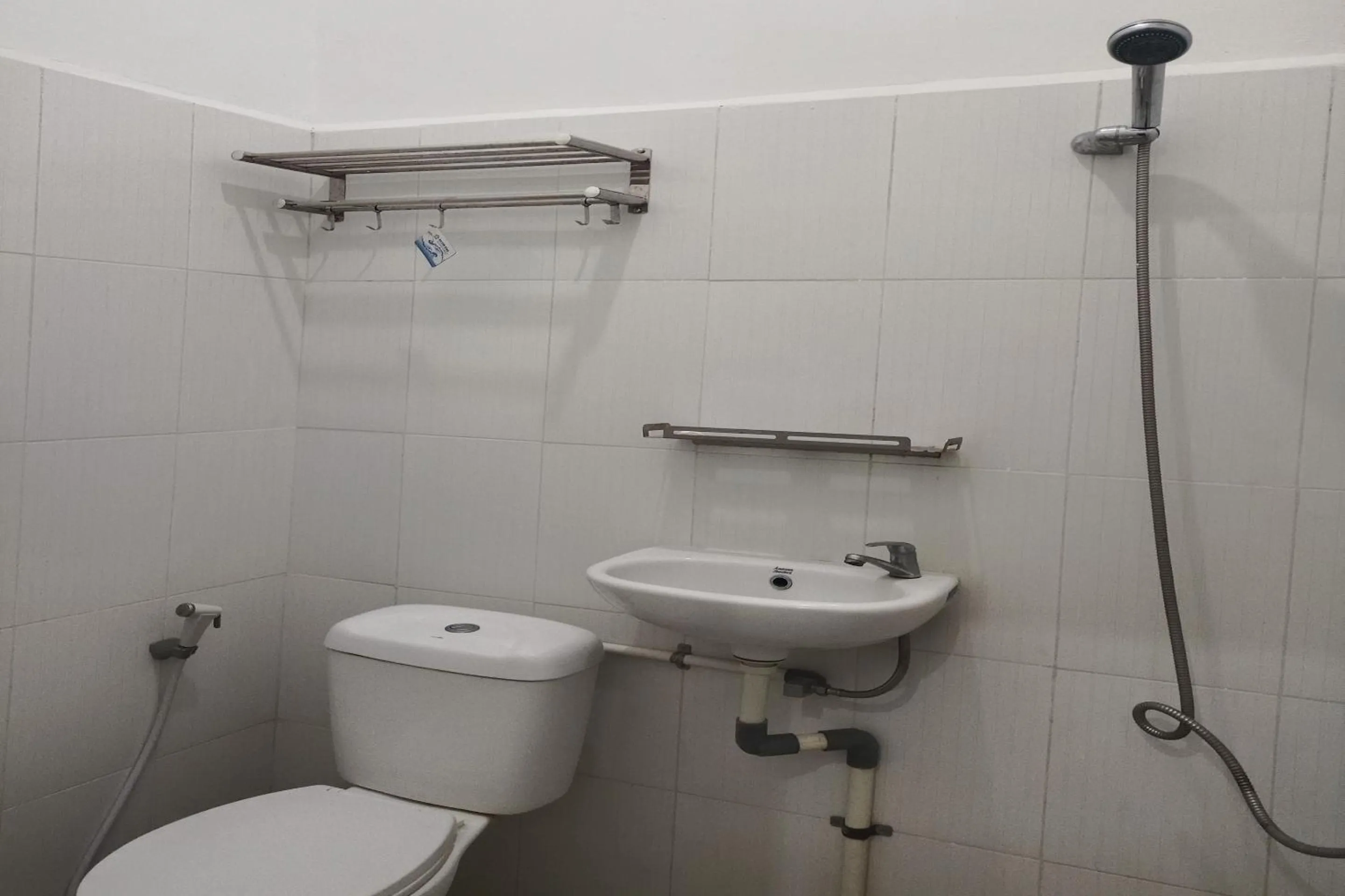 Bathroom in Hotel O Koperasi