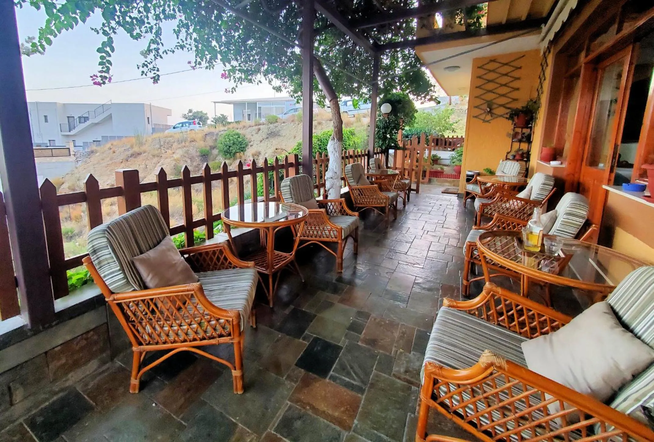Lappa Hotel
