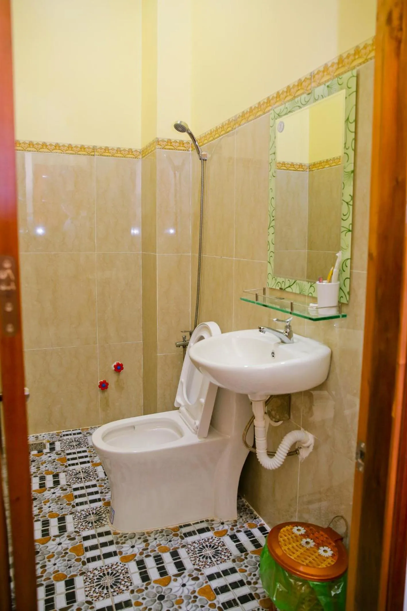 Nhà Nghỉ Quê Ló