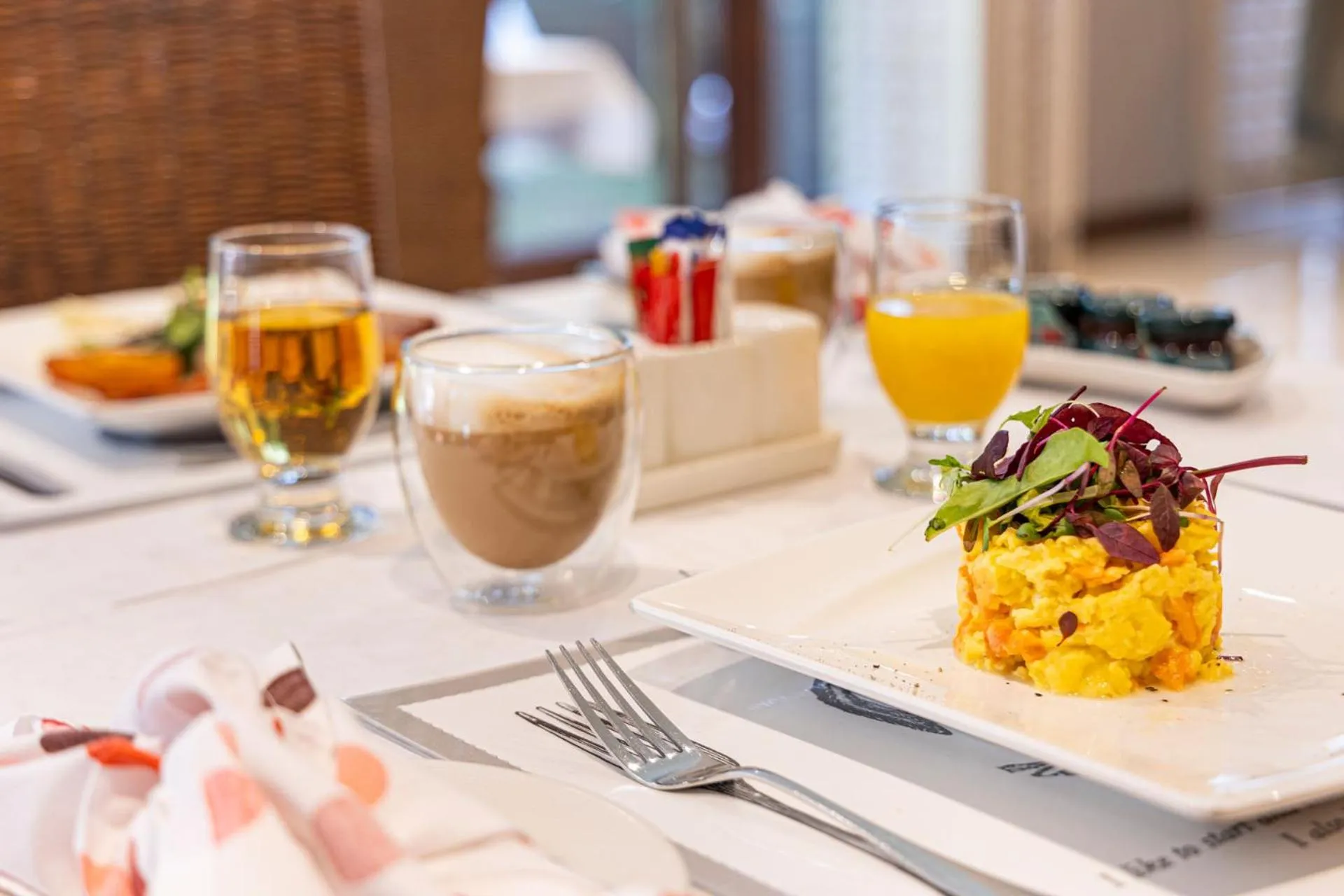 Food and drinks in Hyde Park Guest House