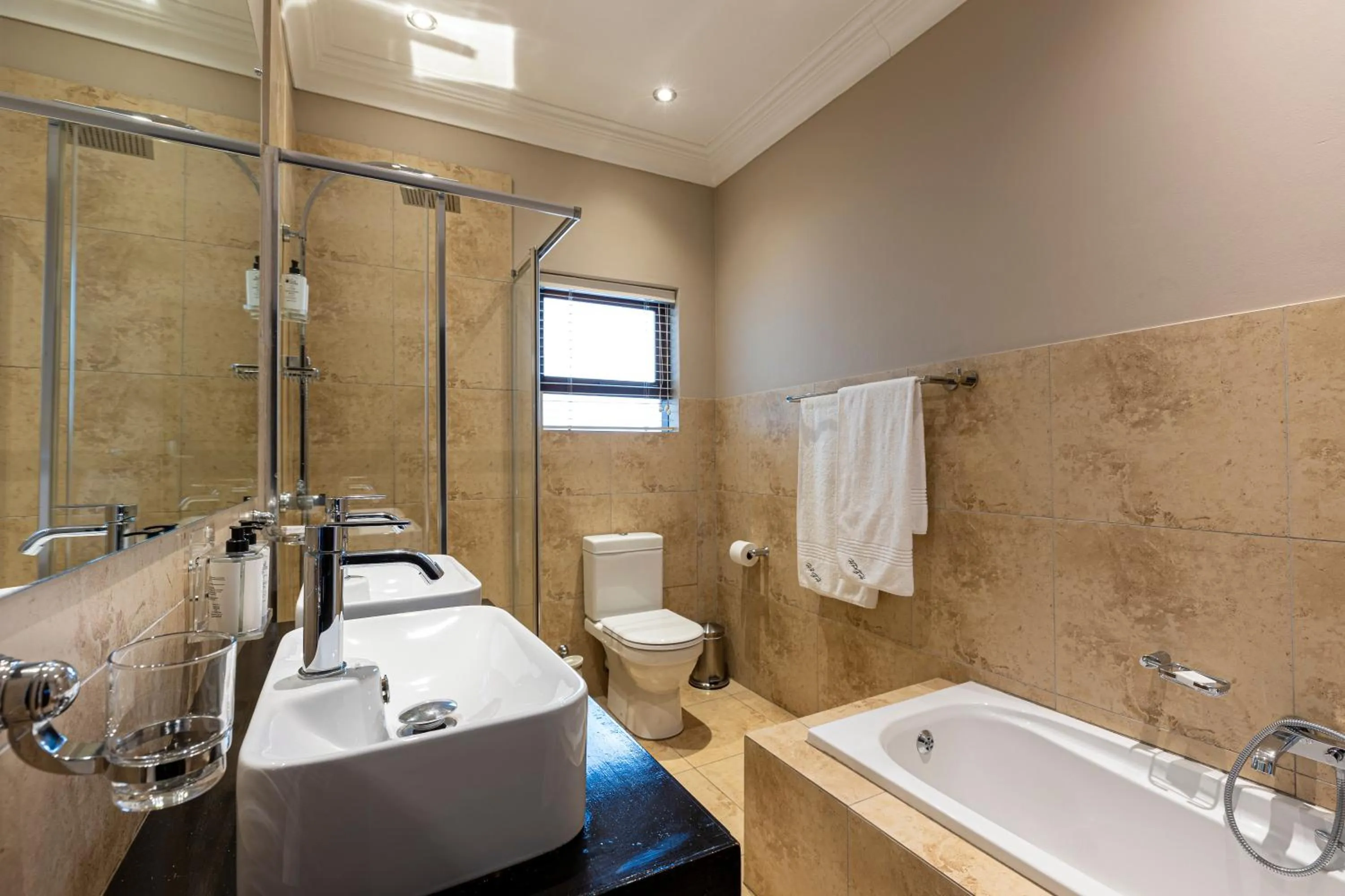 Bathroom in Hyde Park Guest House