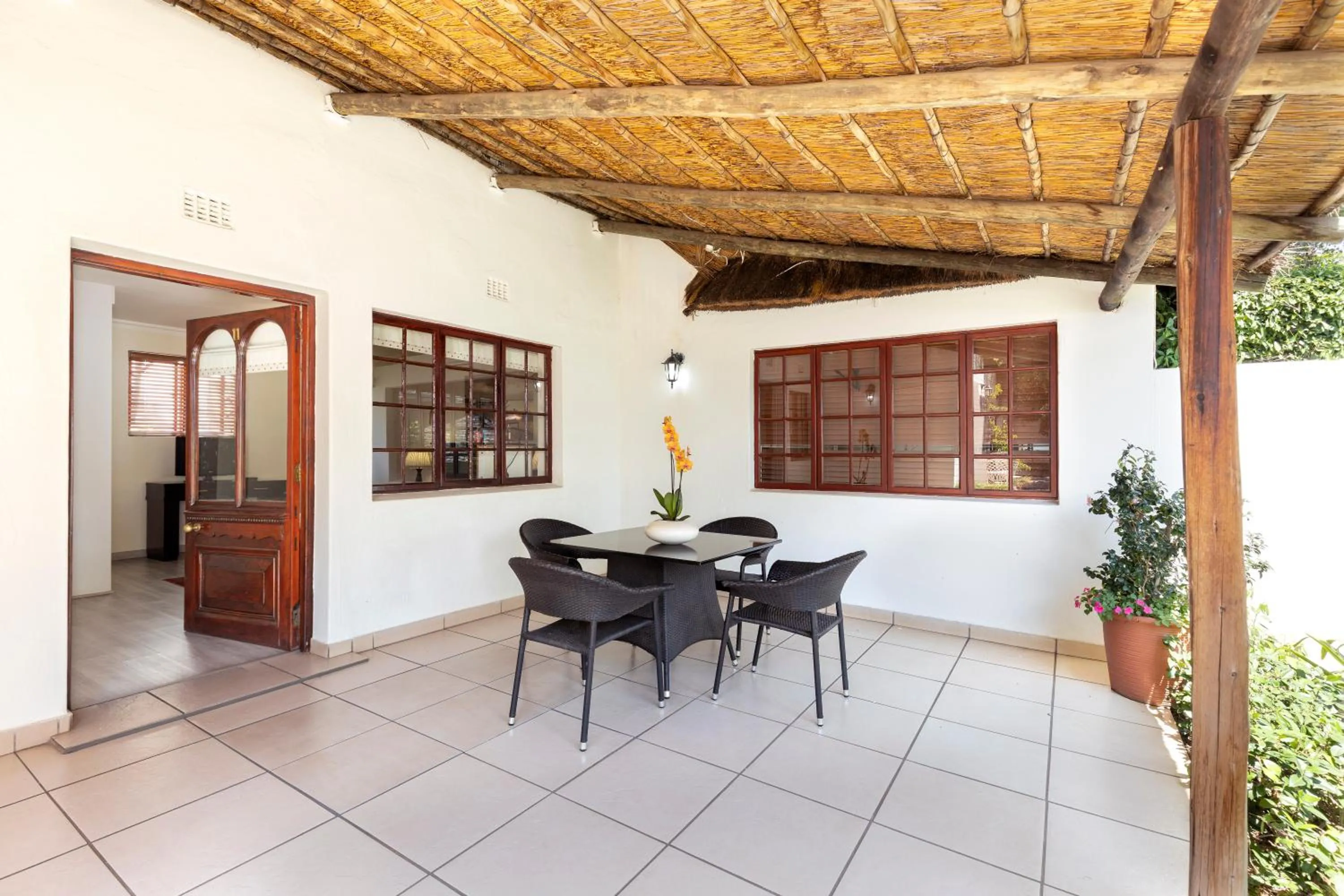 Patio in Hyde Park Guest House