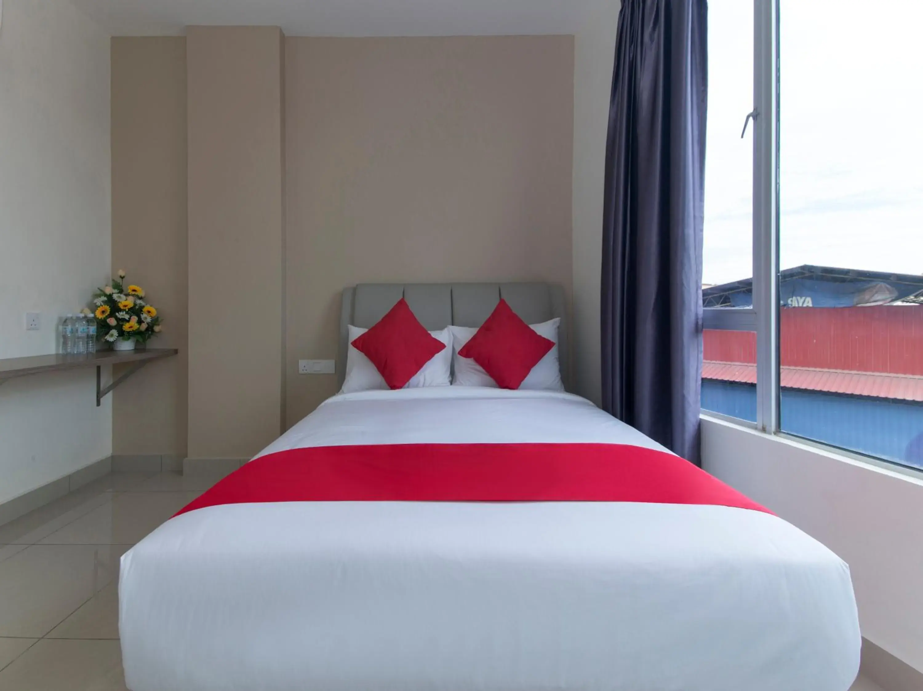 Deluxe Queen Room in Hotel Agro Deluxe Queen Room in Hotel Agro