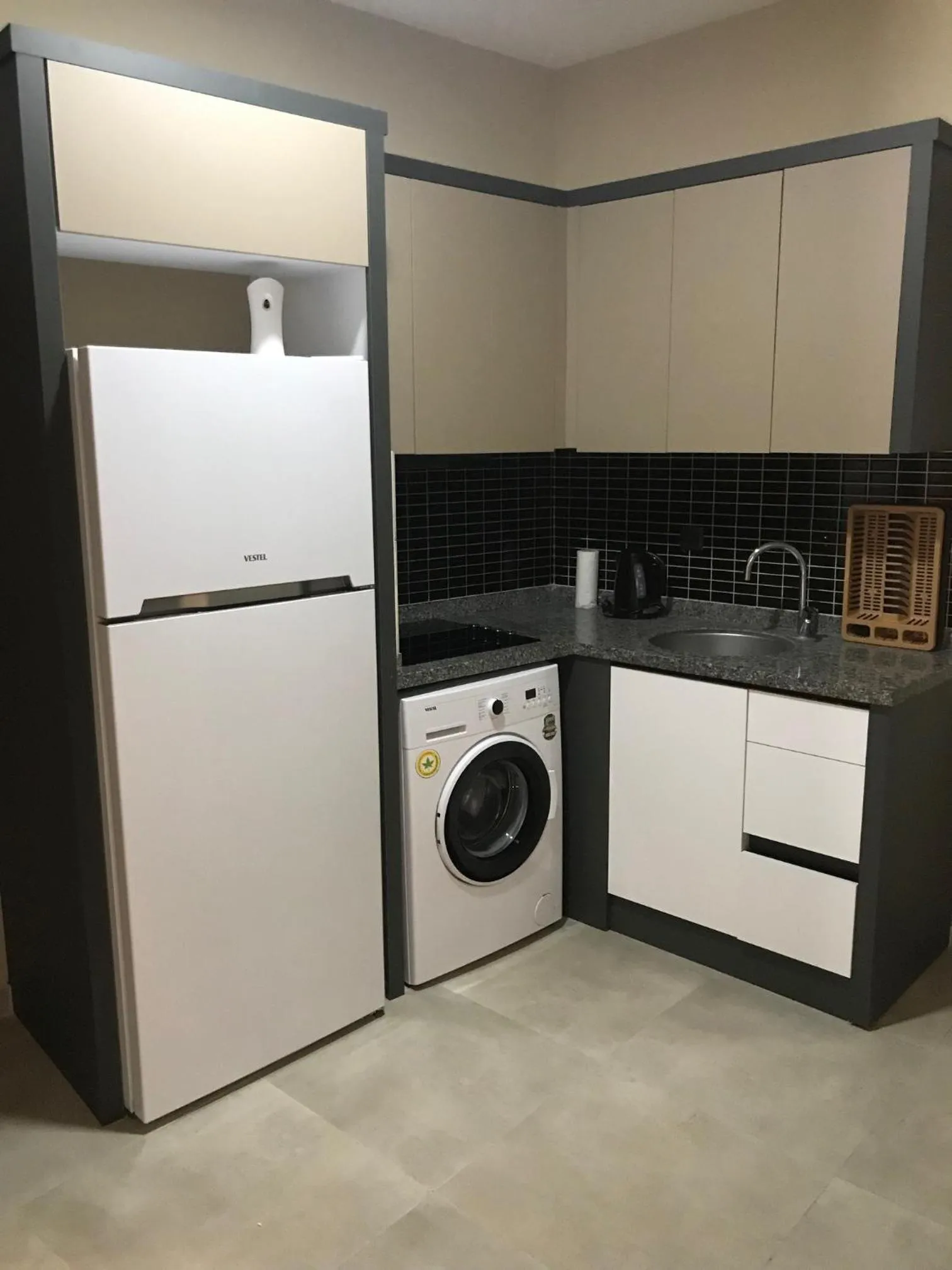 Kitchen or kitchenette in Hayal Residence Apart Otel