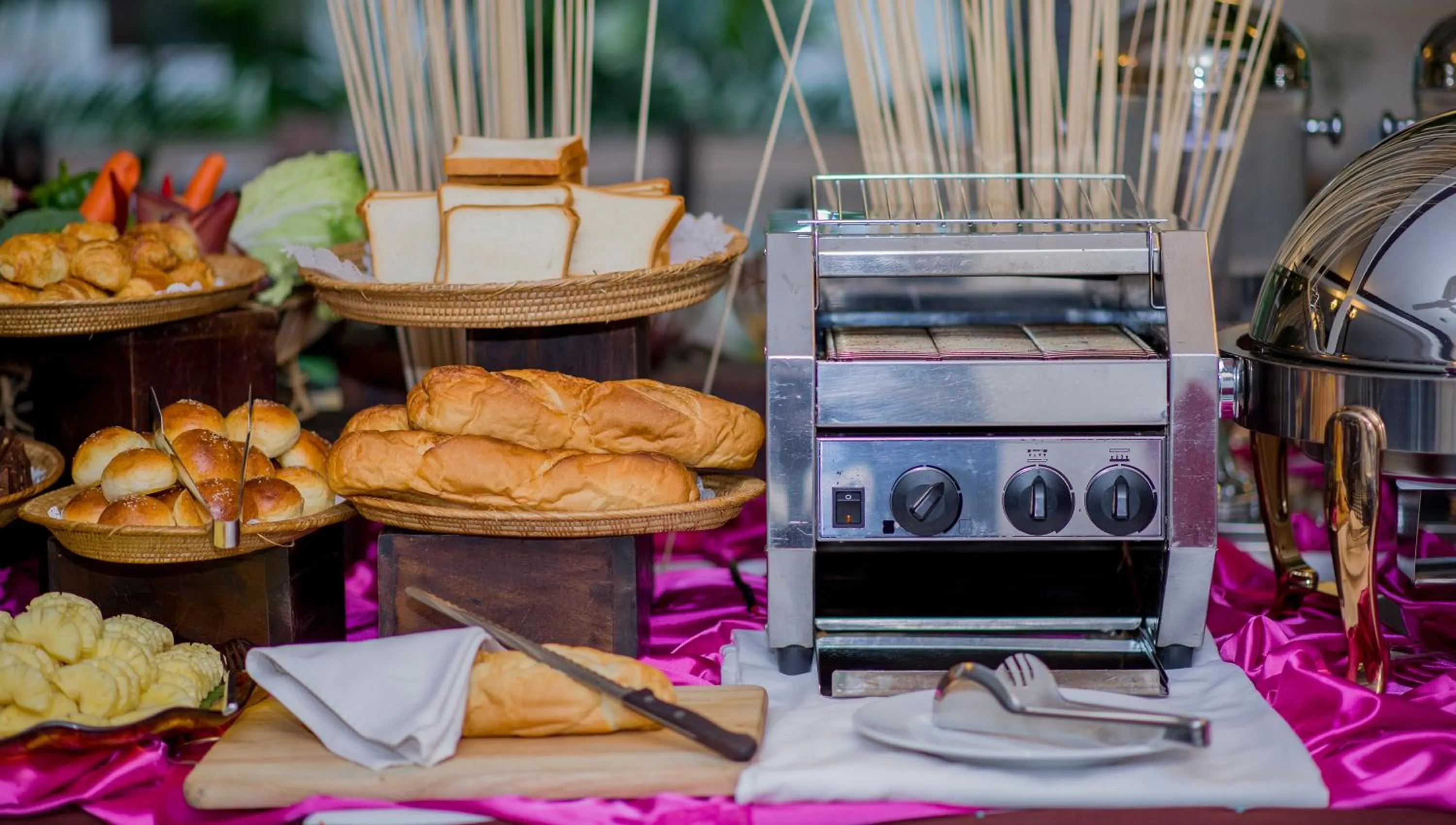 Food and drinks in Chateau d'Angkor La Residence