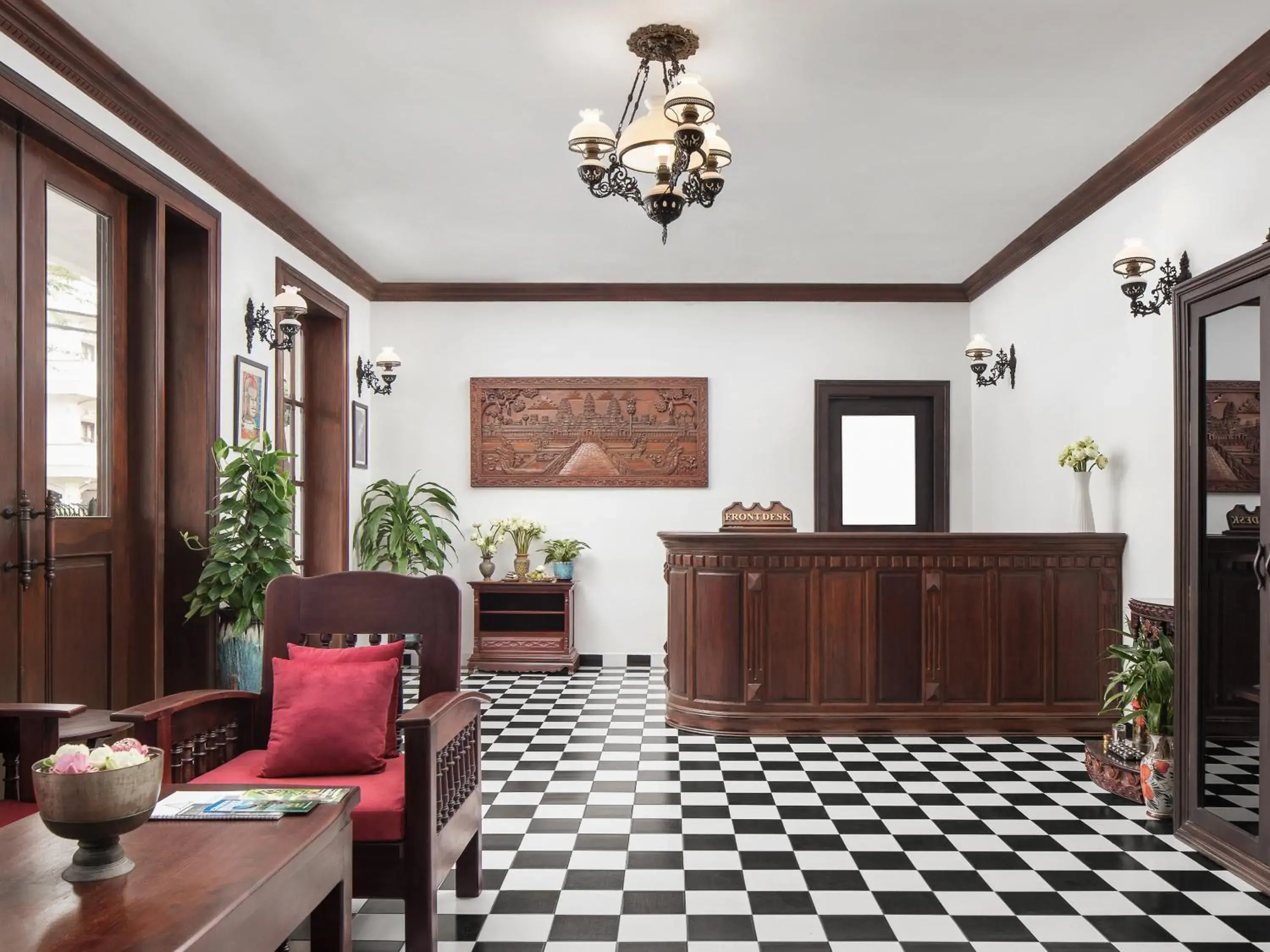 Lobby or reception in Chateau d'Angkor La Residence Lobby or reception in Chateau d'Angkor La Residence