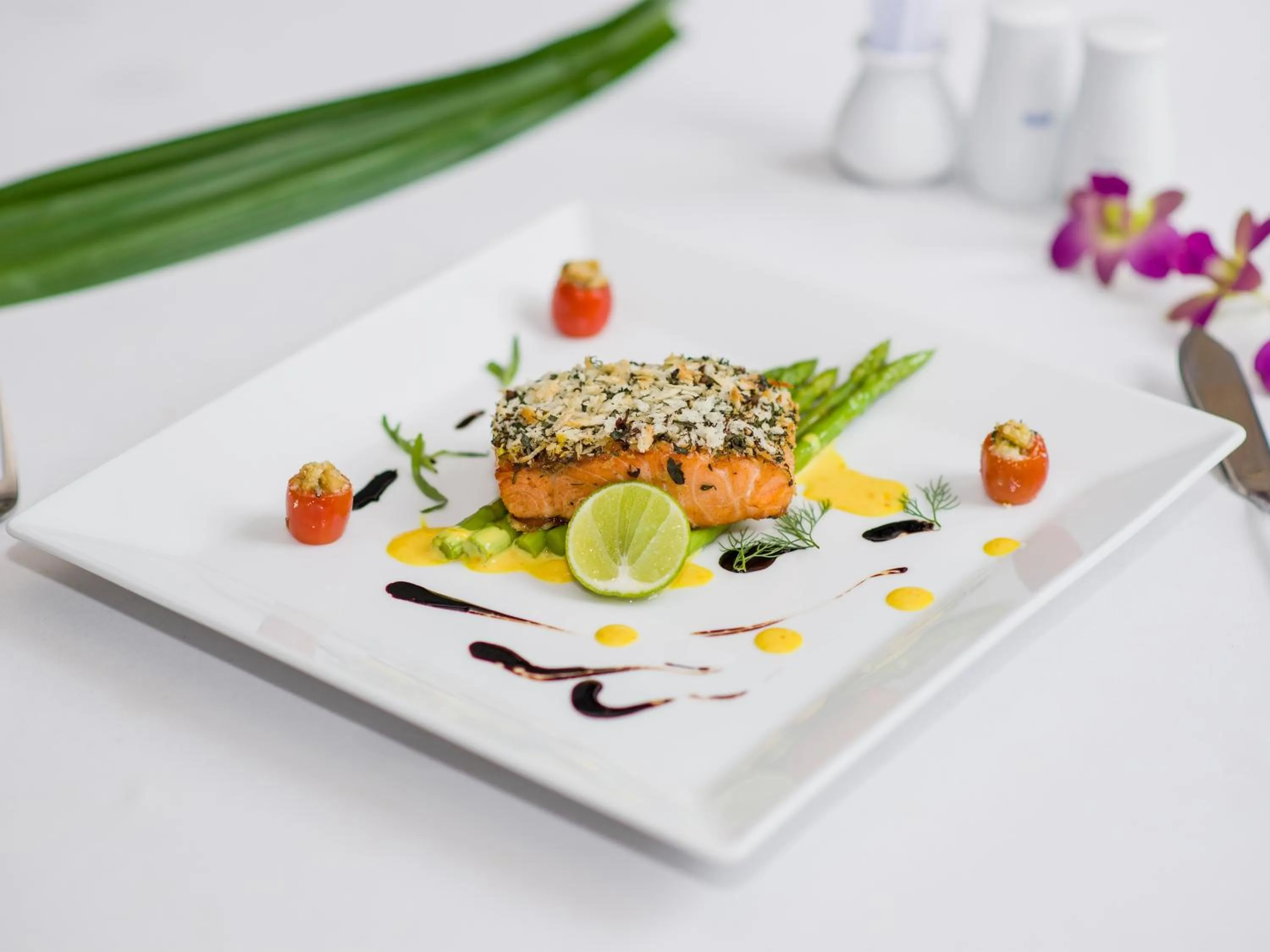 Restaurant/places to eat in Chateau d'Angkor La Residence