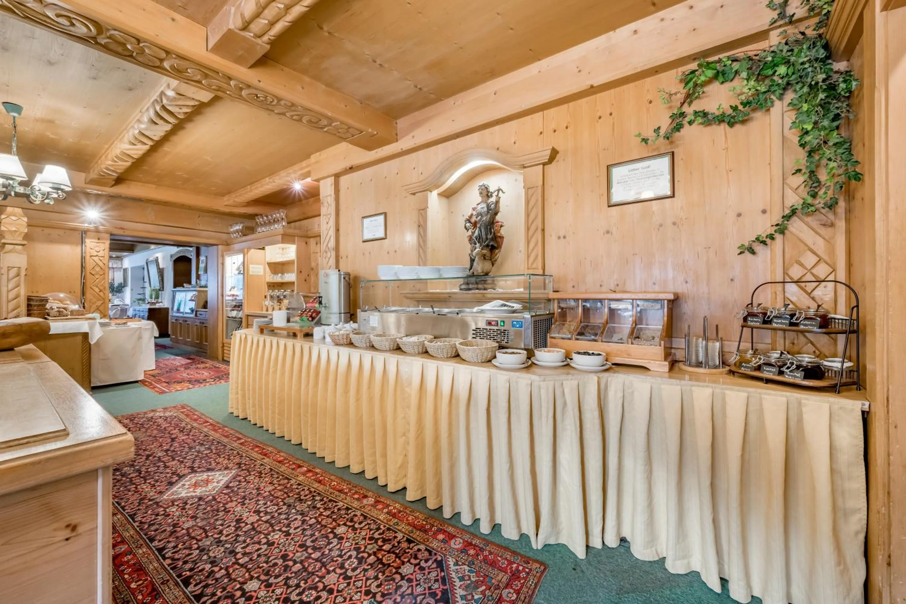 Food and drinks in Pension Almrausch