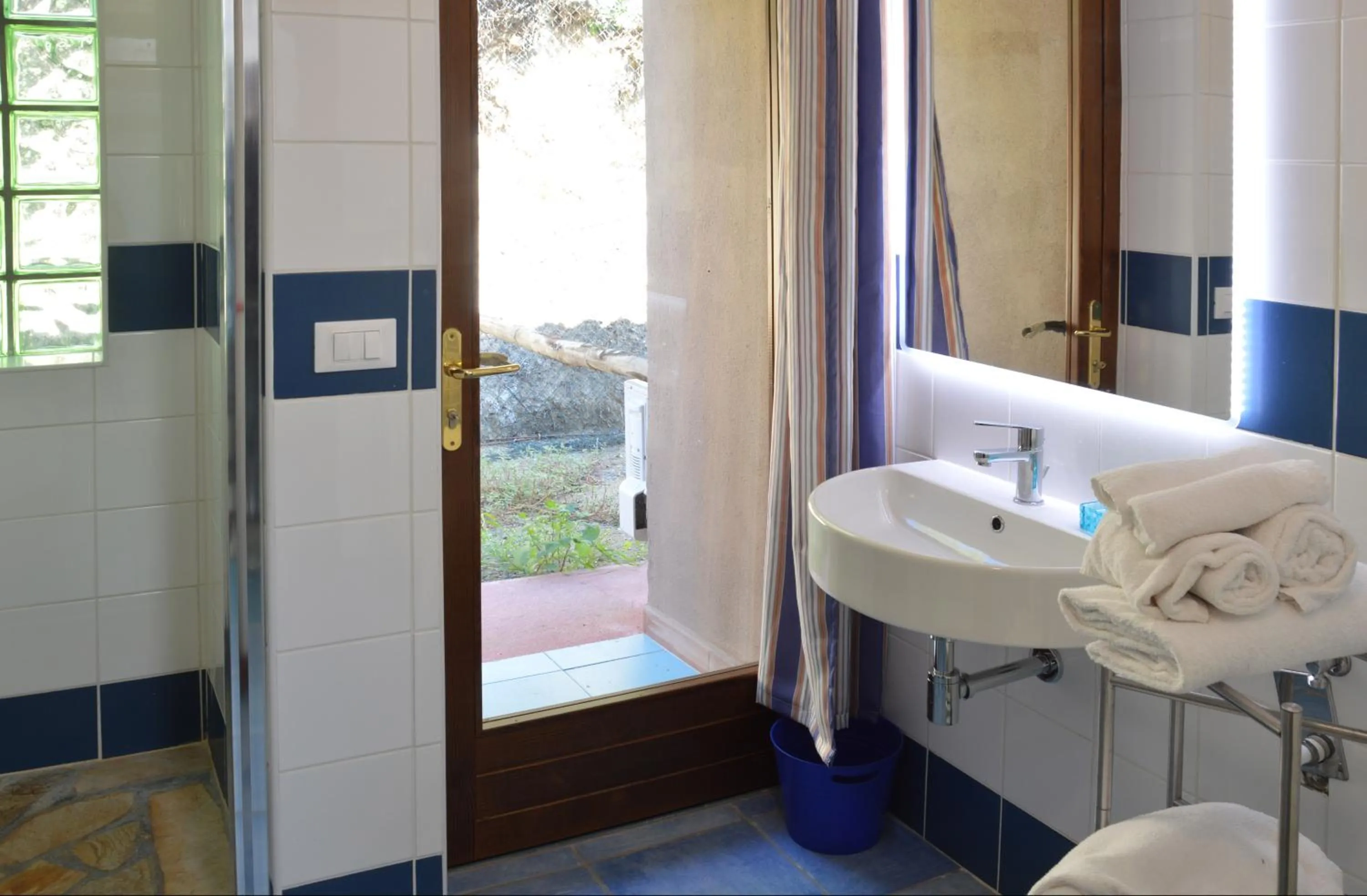 Bathroom in CASE BELVEDERE