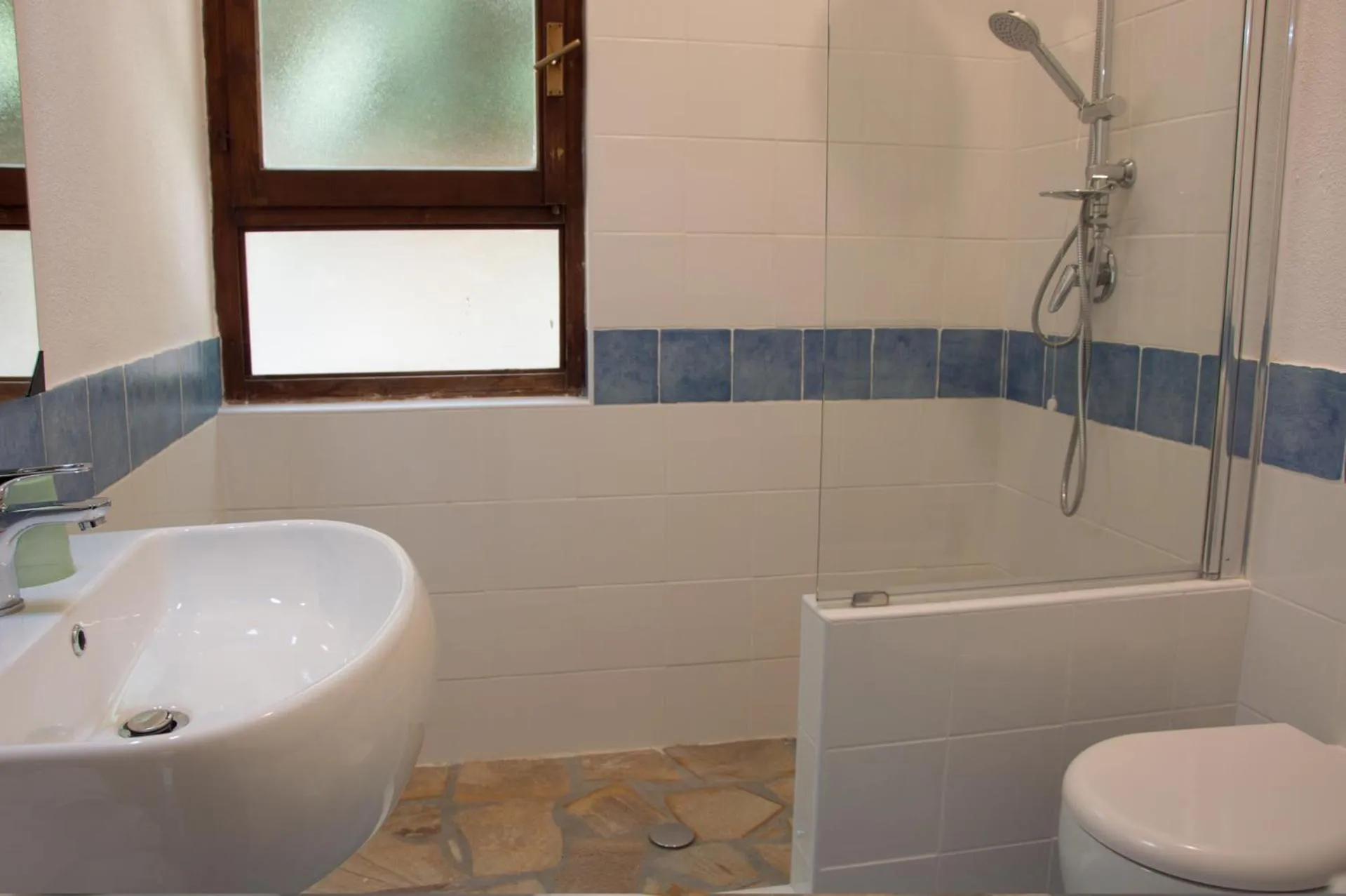 Shower in CASE BELVEDERE