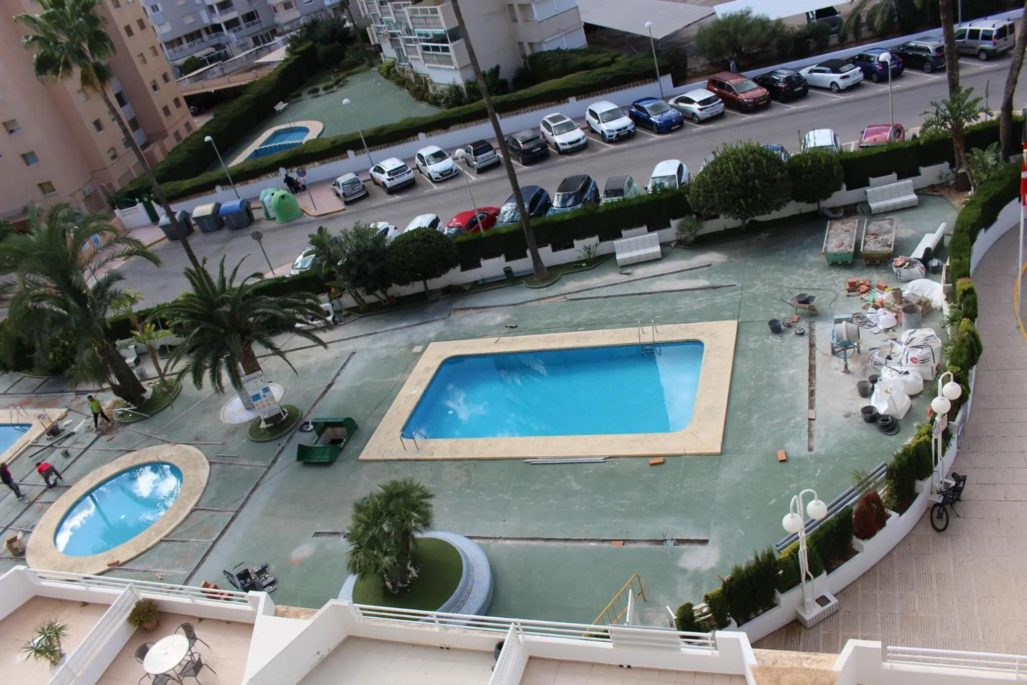 Swimming pool in Apartamentos Esmeralda Unitursa