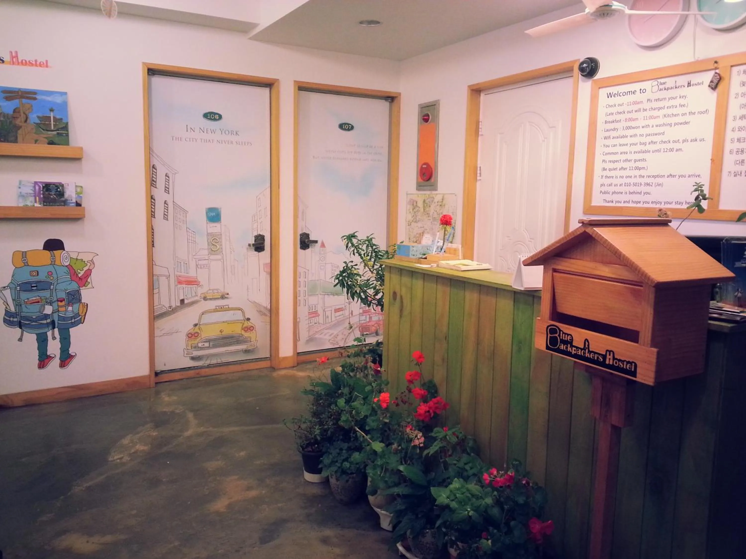 Property building in Blue Backpackers Hostel