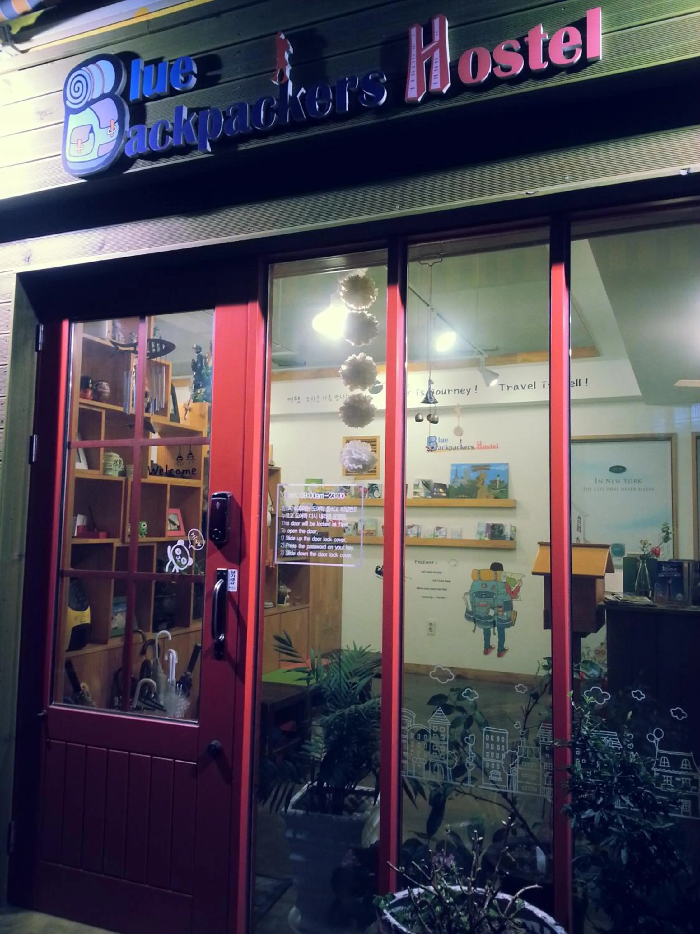 Property building in Blue Backpackers Hostel