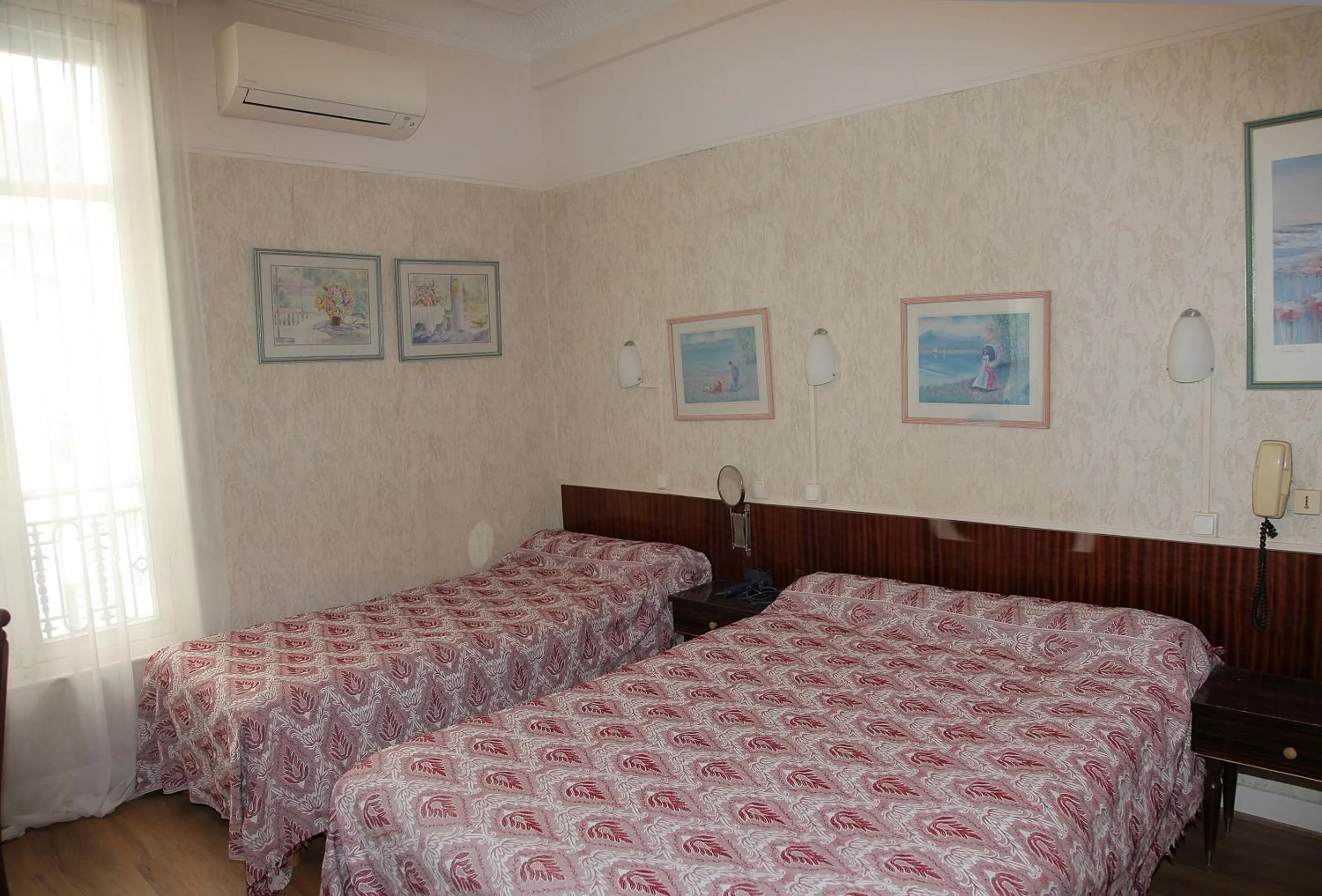 Bed in Hotel Cronstadt