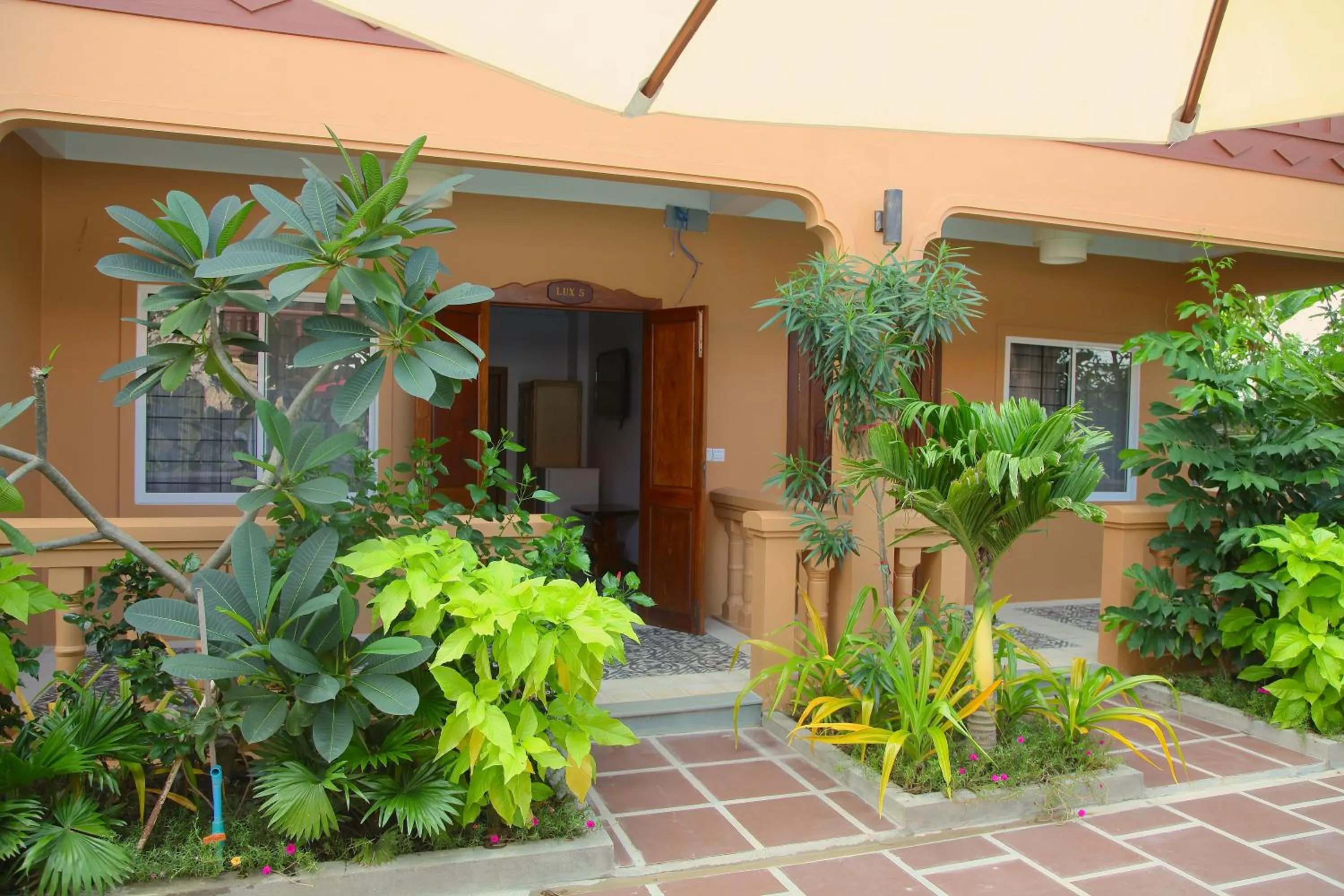 Facade/entrance in Delux Villa