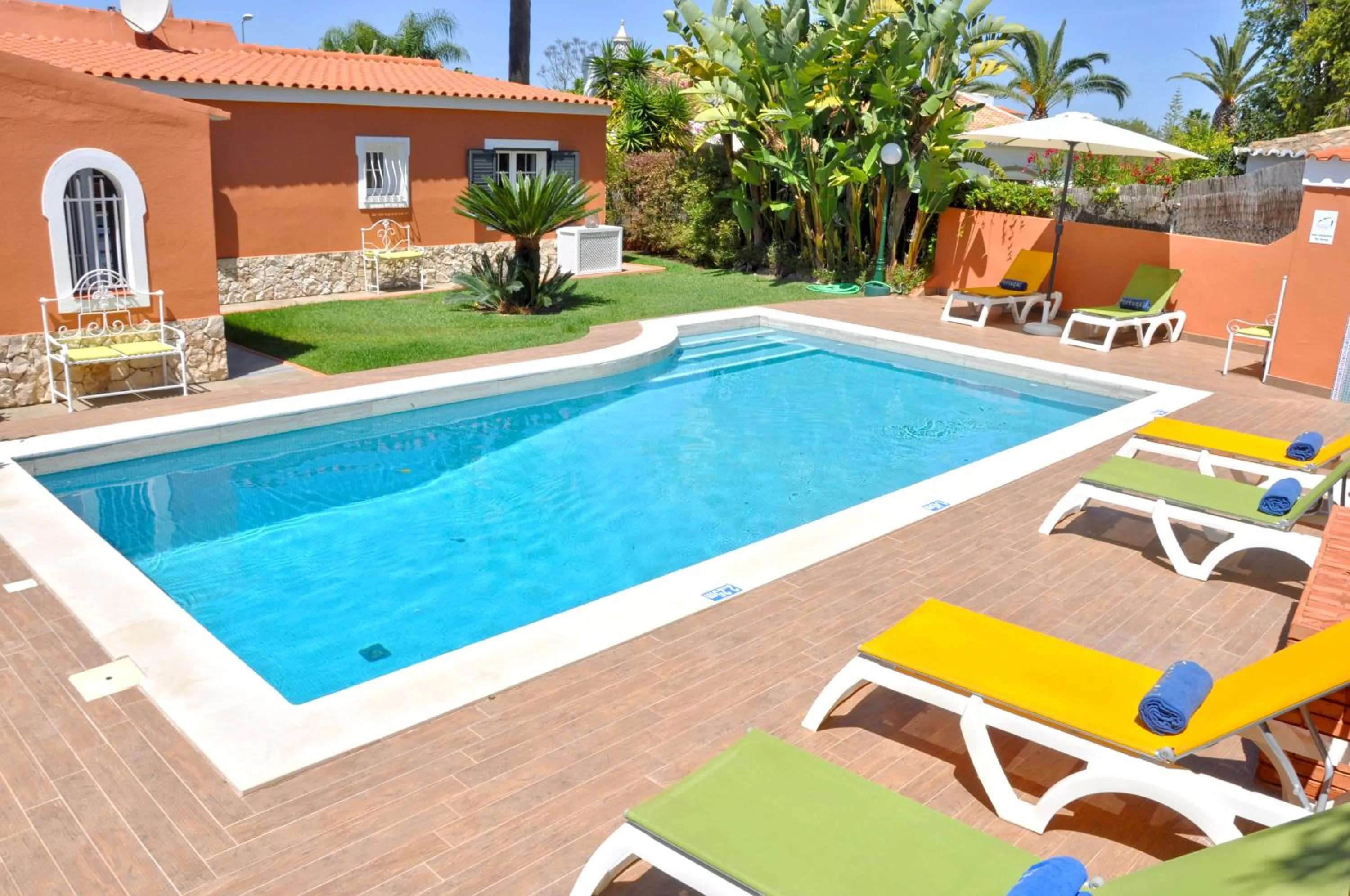 Fantastic for Family Gatherings, Optional Pool Heating, Free Air Con Wifi