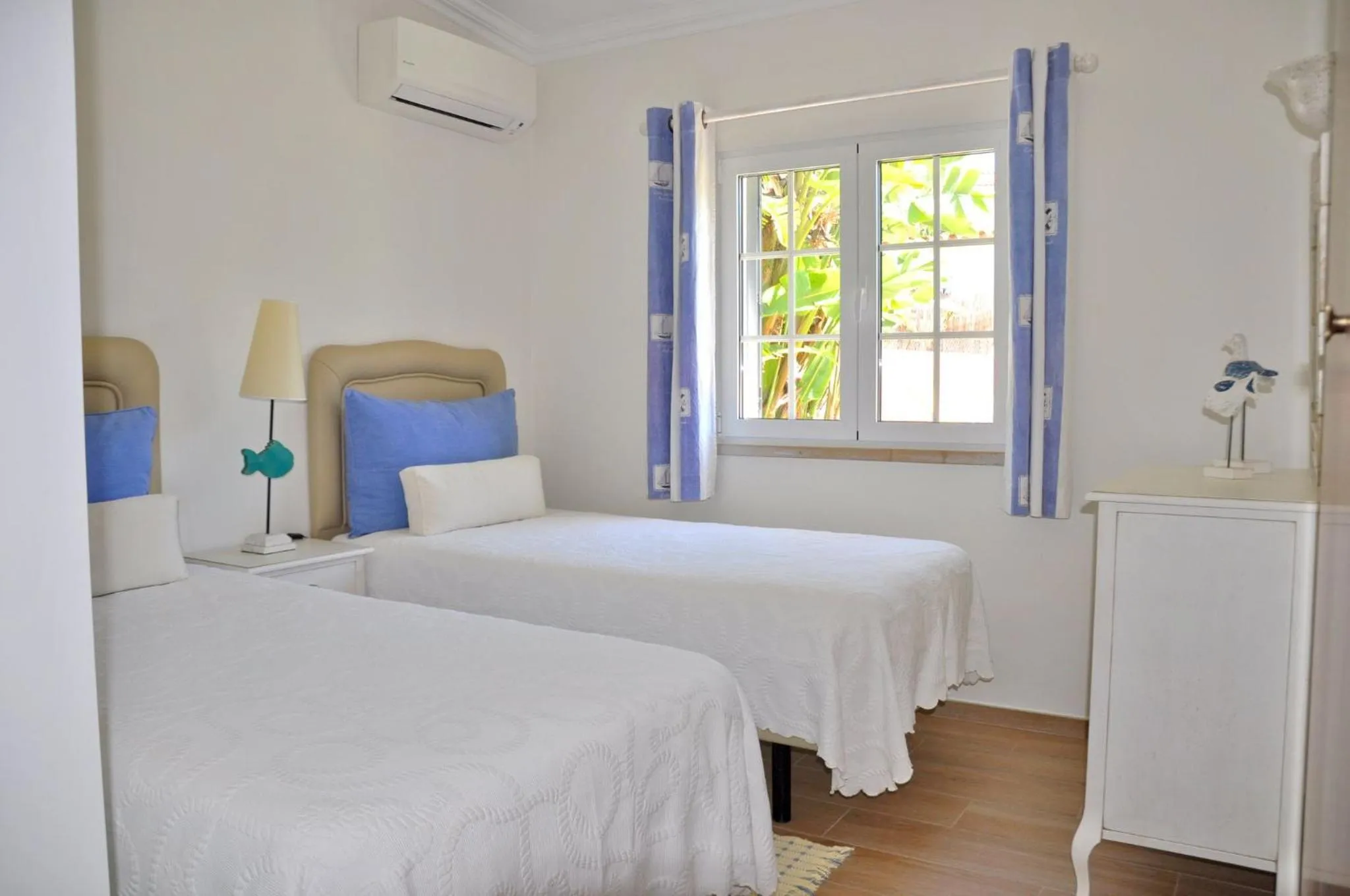 Bedroom, Bed in Fantastic for Family Gatherings, Optional Pool Heating, Free Air Con Wifi