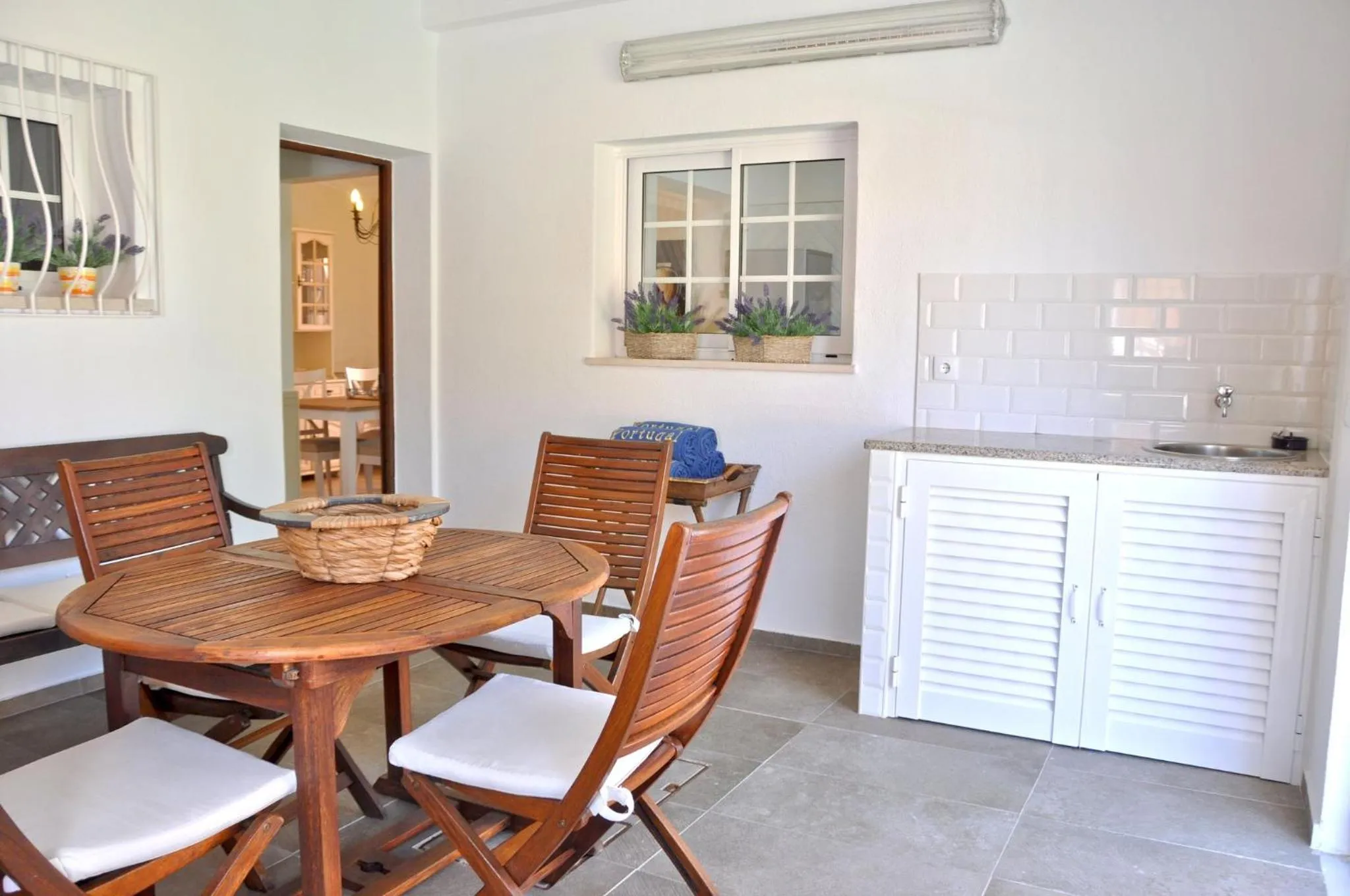 Patio in Fantastic for Family Gatherings, Optional Pool Heating, Free Air Con Wifi