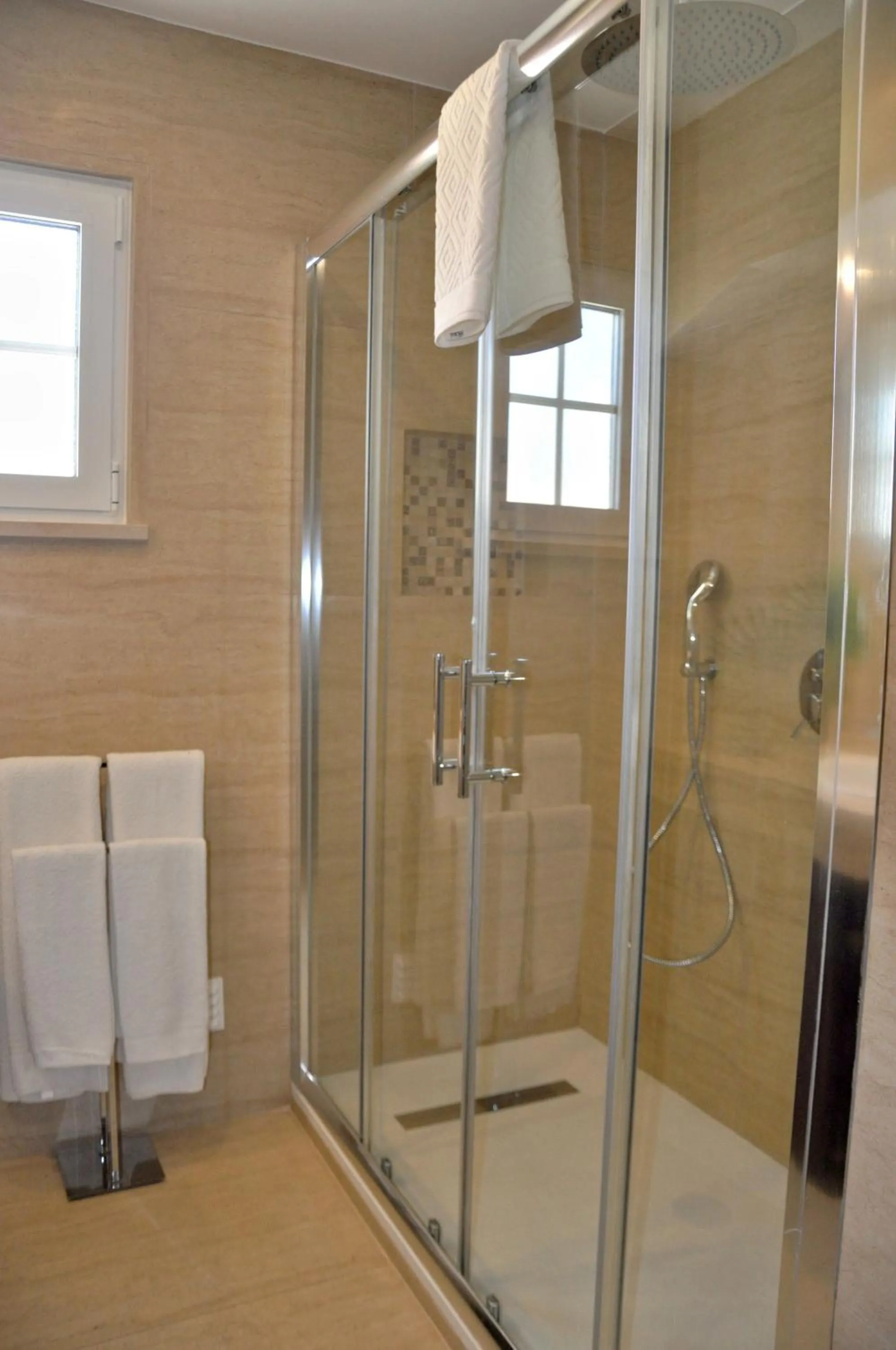 Bathroom in Fantastic for Family Gatherings, Optional Pool Heating, Free Air Con Wifi