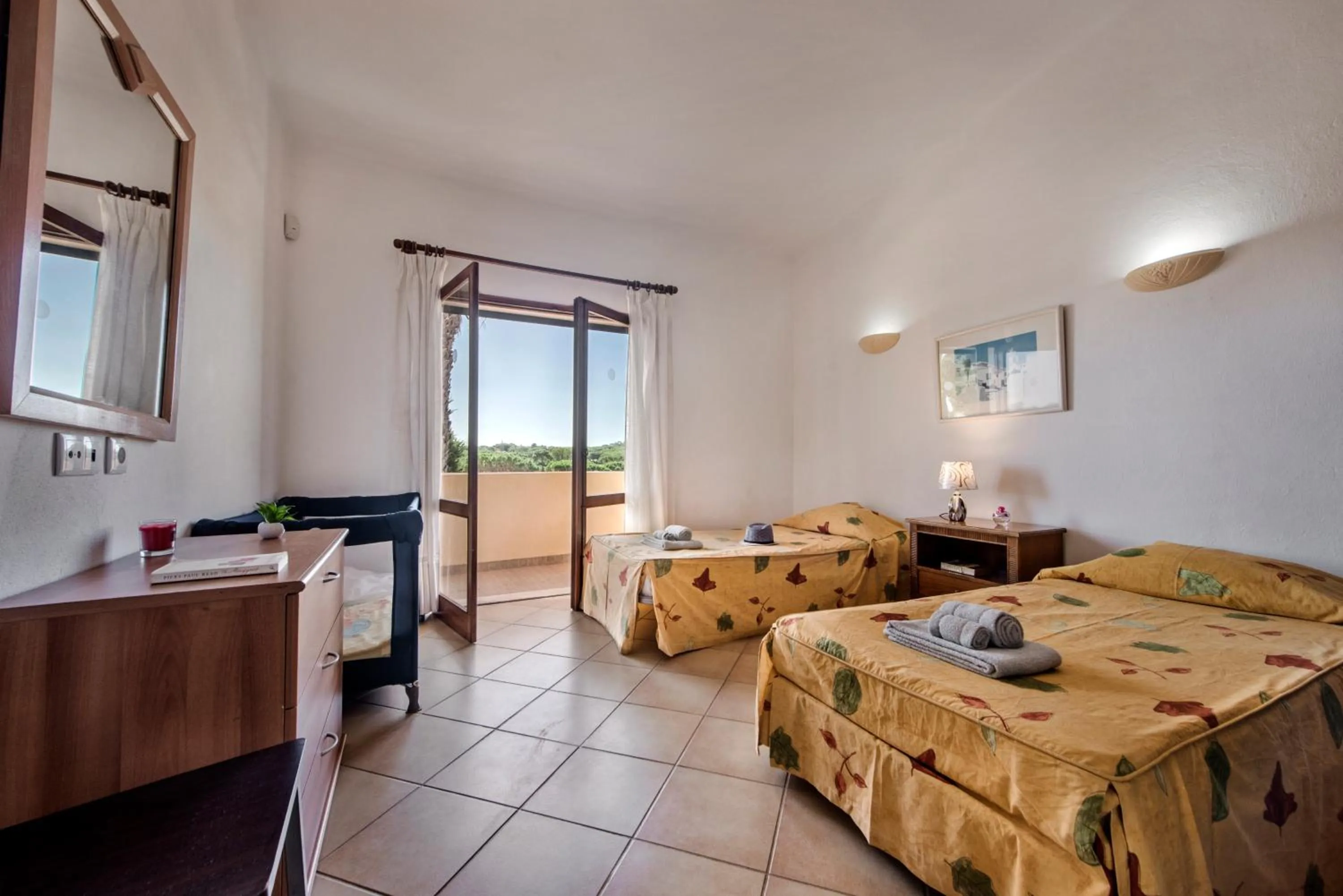 Bedroom, Bed in Exclusive Retreat in Vilamoura, private pool, off-street parking, Free AC wifi
